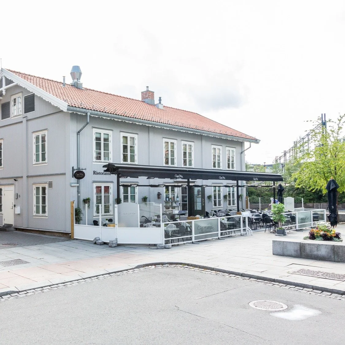 Stolt eier og forvalter av dette nydelige bygget i Storgata 1👏 

Med @casamialillestrom Restaurant, kunne ikke inngangen til Storgata i Lillestr&oslash;m blitt hyggeligere💙

#lillestr&oslash;mdelta #n&aelig;ringseiendom