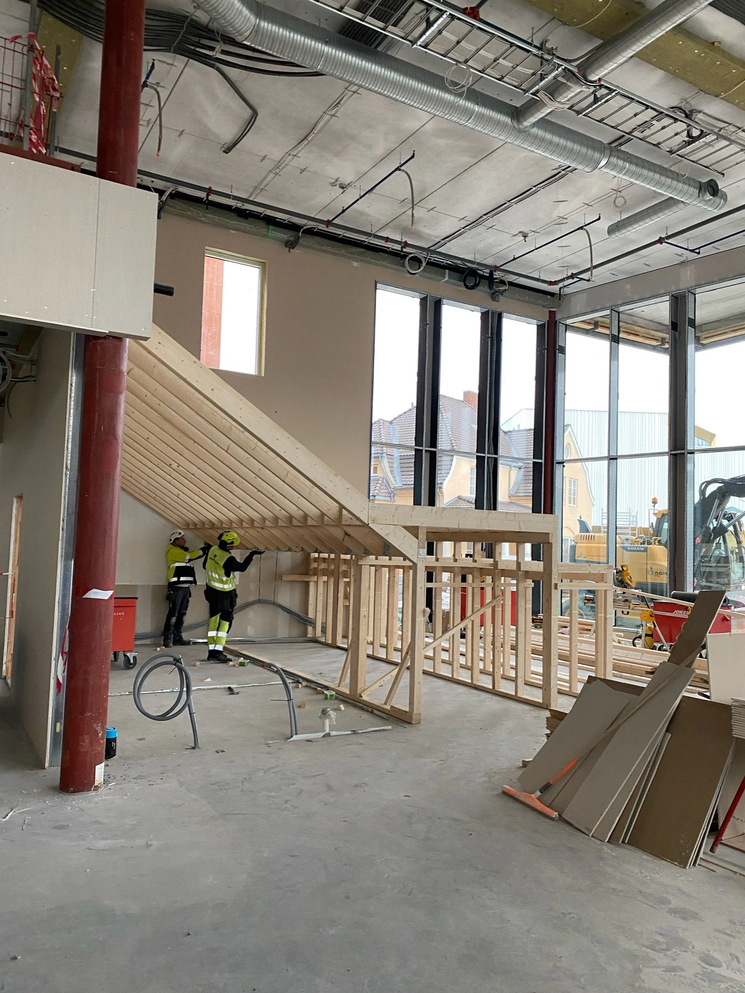 21-11-04 Trapp i Bibliotek.JPG