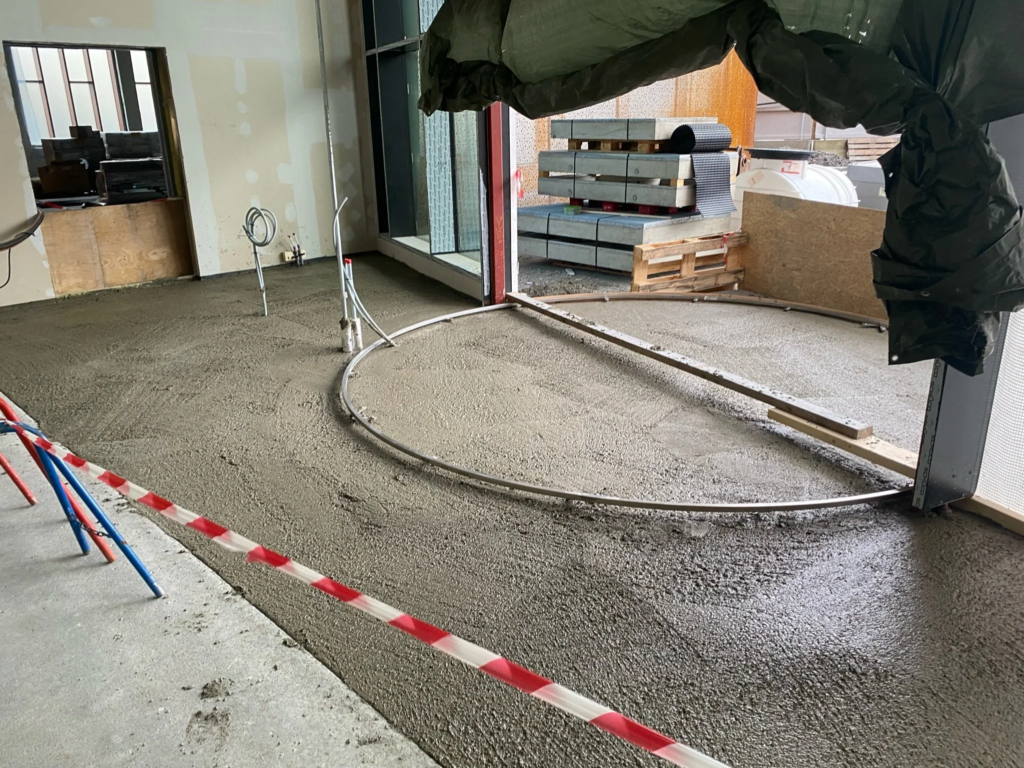 21-11-05 Støping rundell inngang.JPG