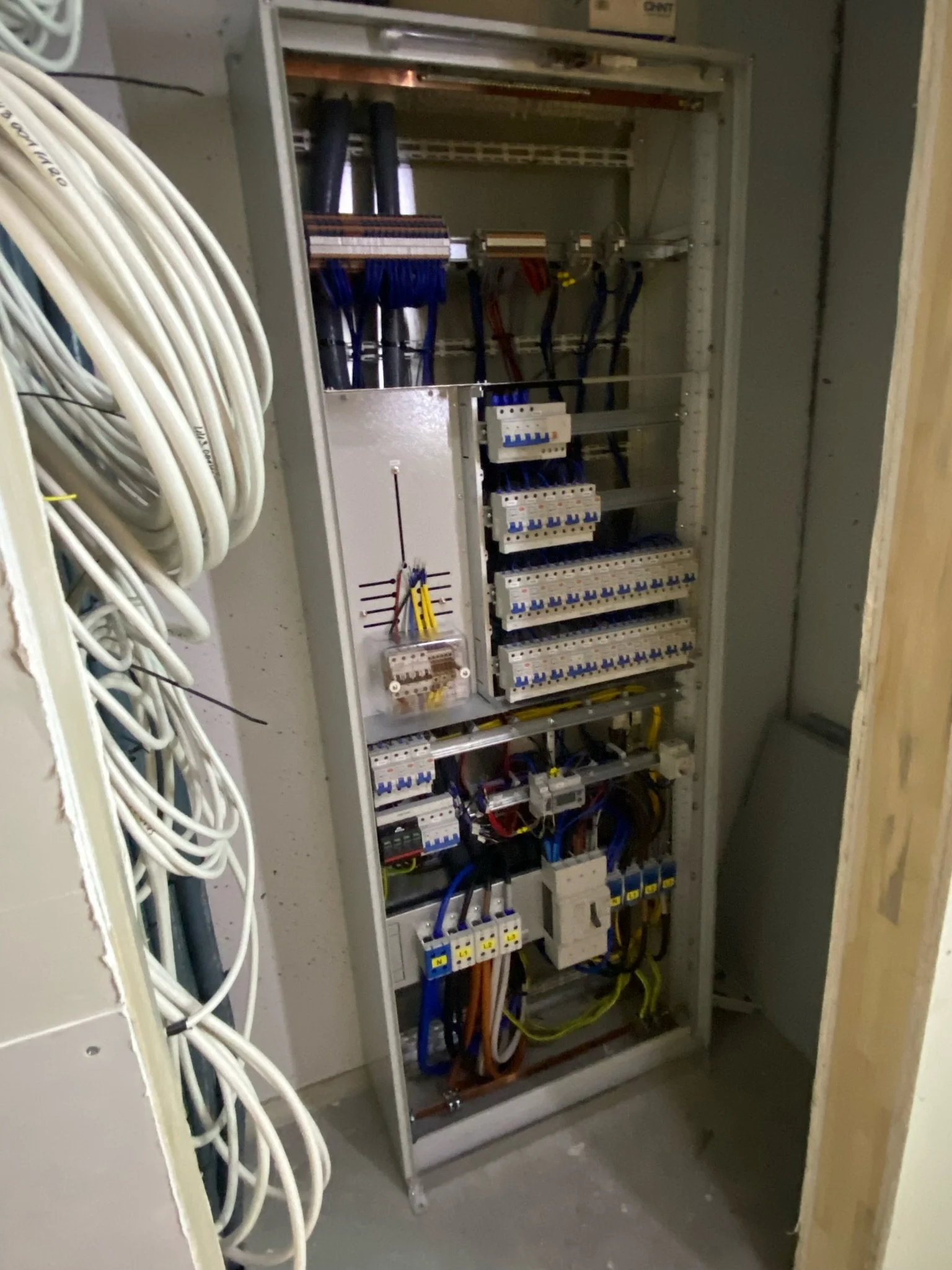 21-11-05 Strømskap.JPG