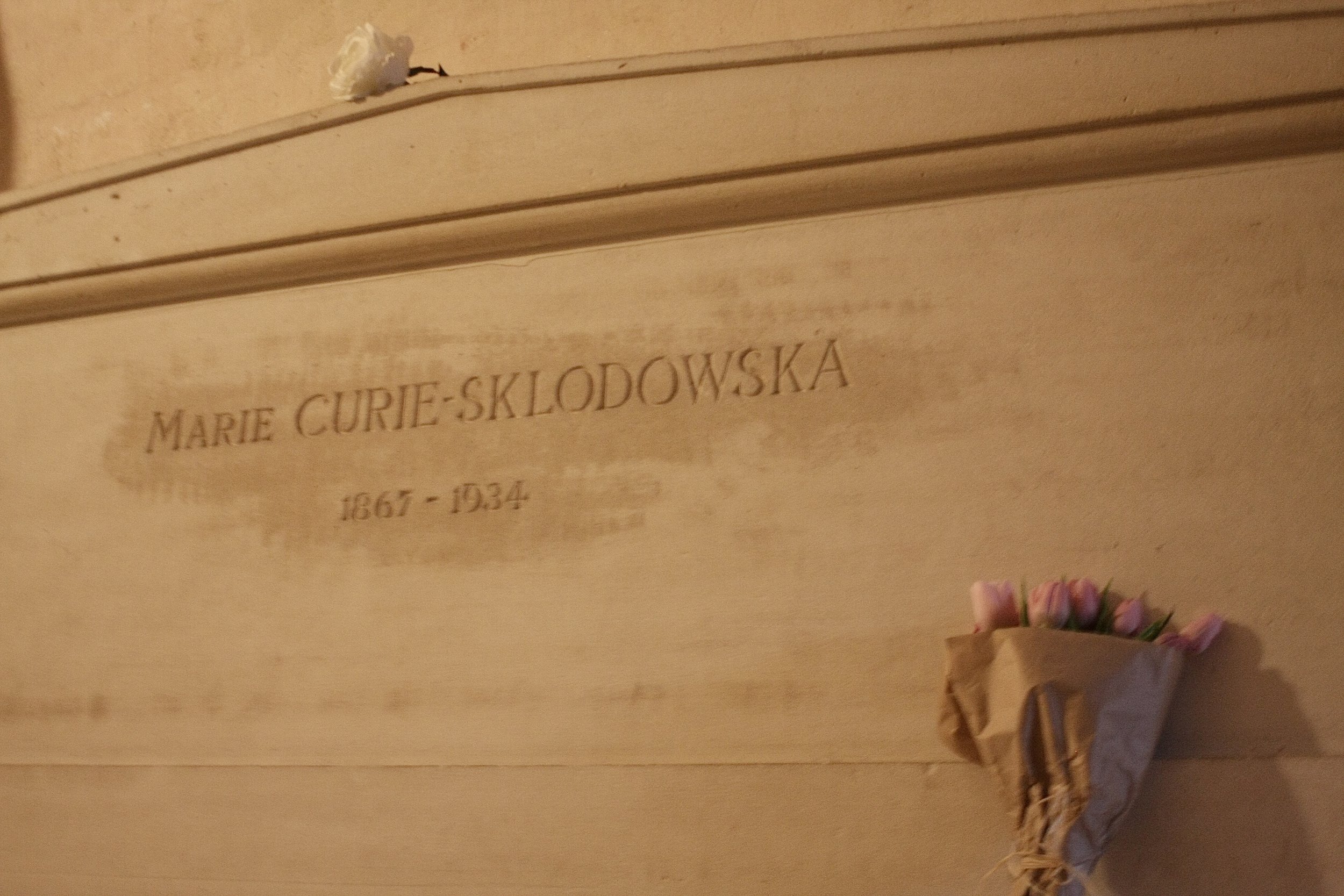 Marie Curie radioactive gravesite