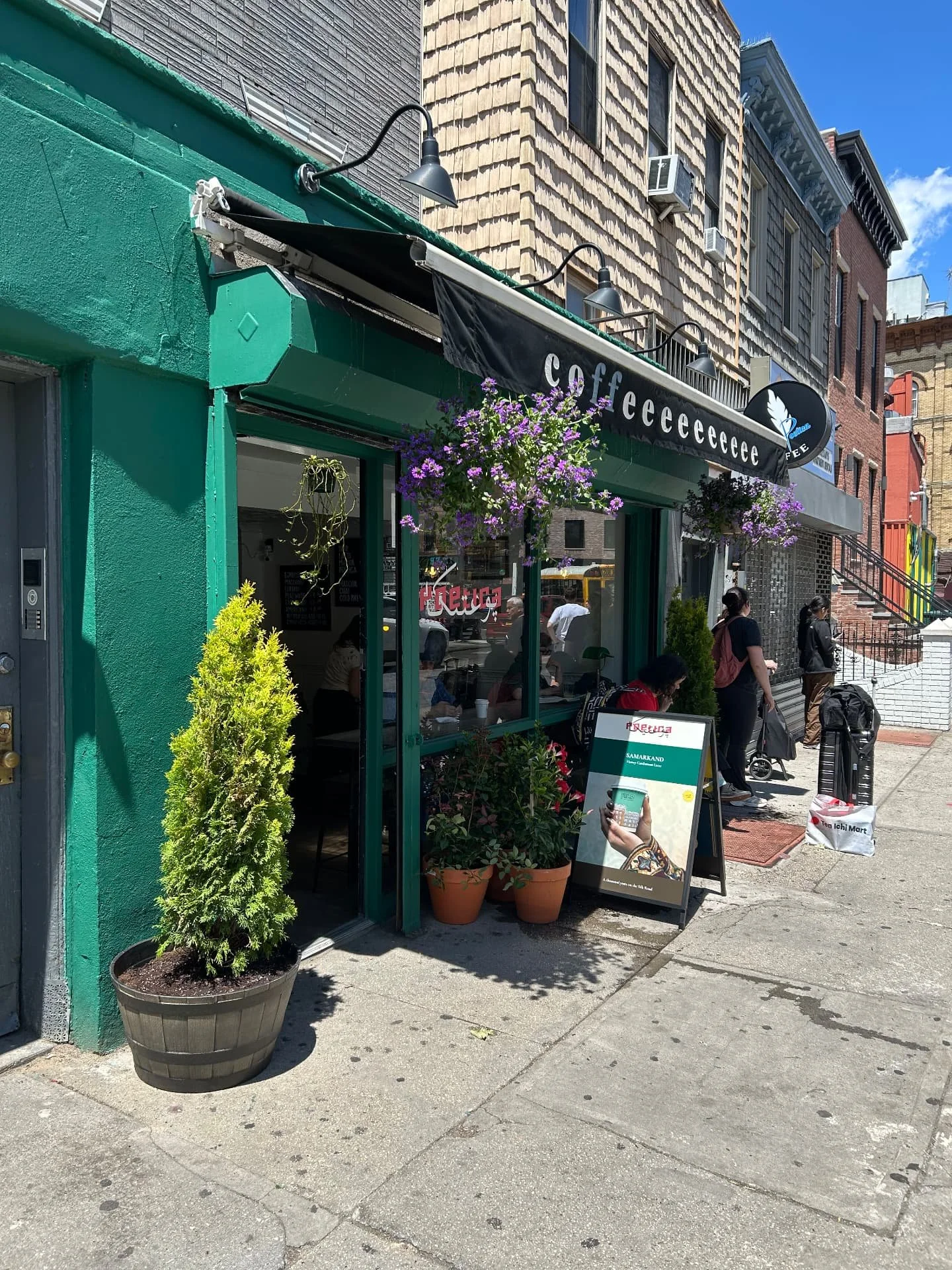 561 Lorimer Street