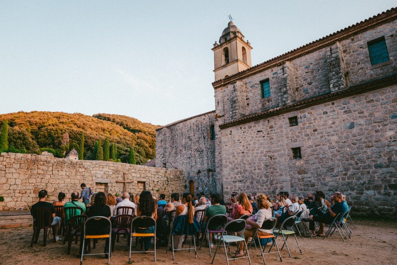 Prunu Sainte-Lucie-7 - Grande.jpeg