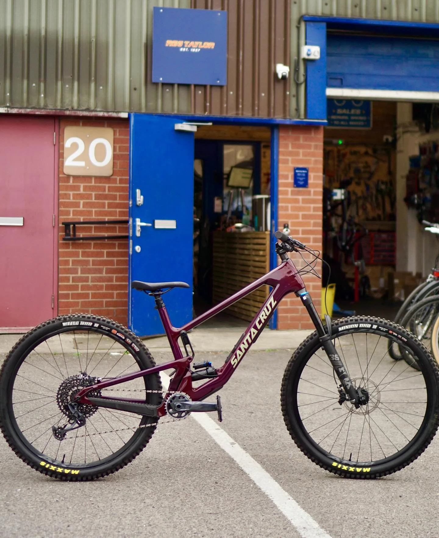 Getting this @santacruzbicycles ready for a customer just in time for their trip to the French Alps