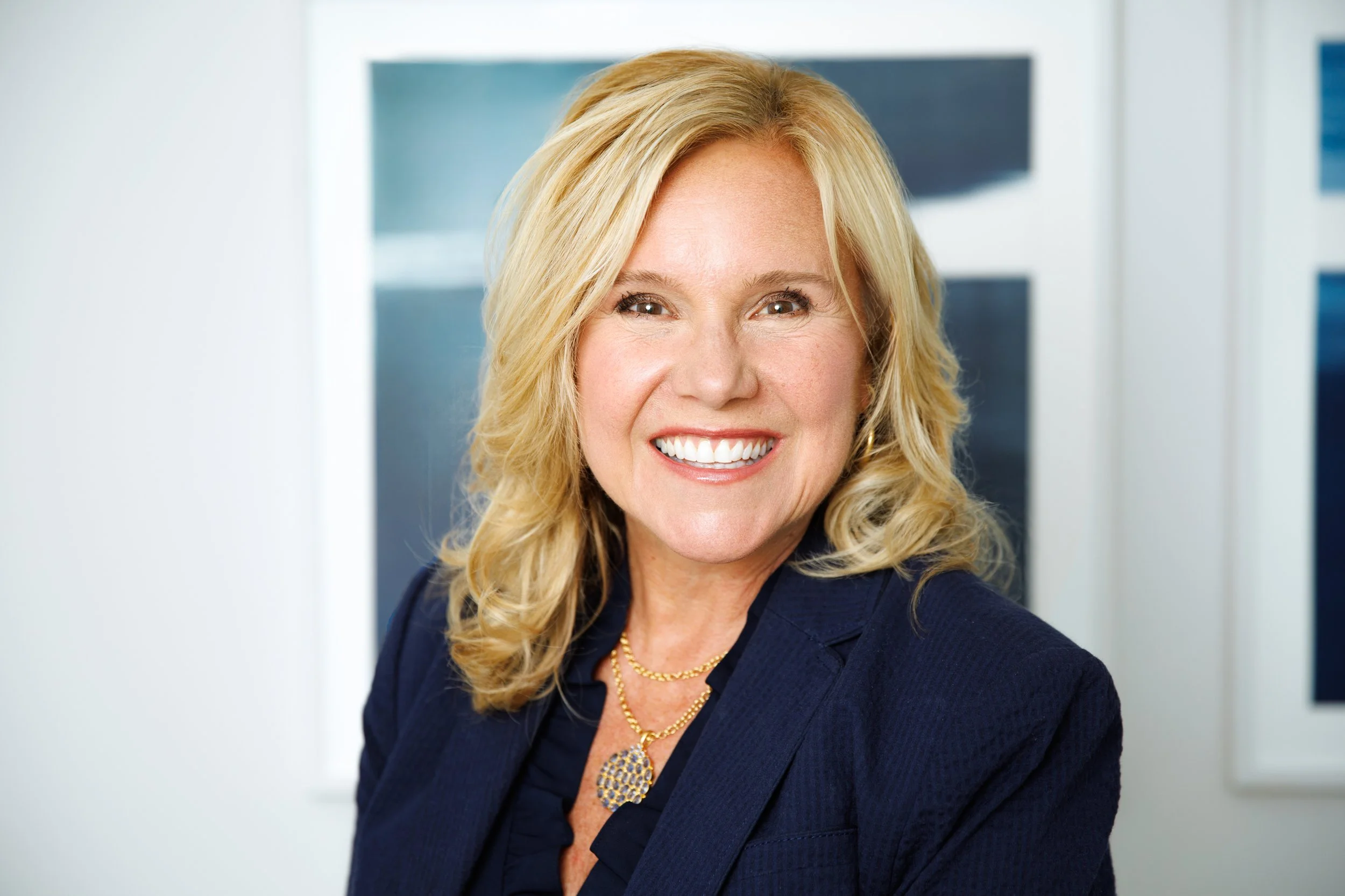Mary Olson Menzel Headshot.jpg