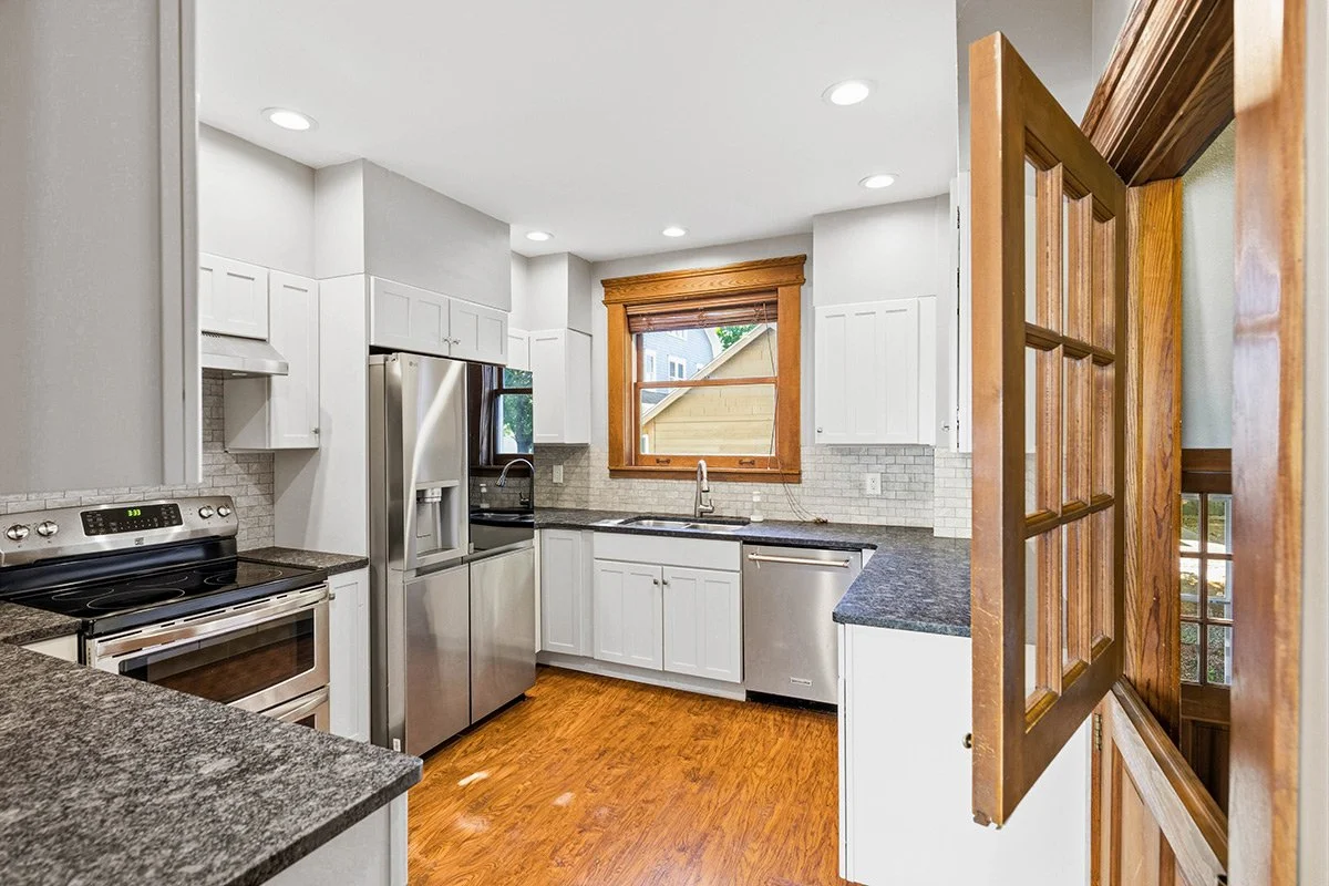 Oneida,-259-Bates-Avenue-(13-of-41).jpg