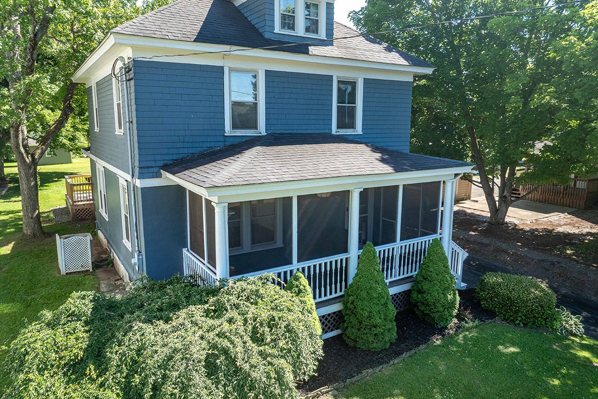 Oneida,-259-Bates-Avenue-(3-of-32).jpg