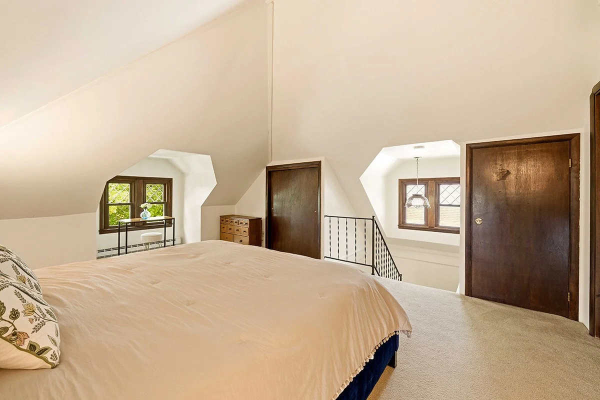 01.-Skaneateles,-57-East-Lake-Road-Interiors--(15).jpg