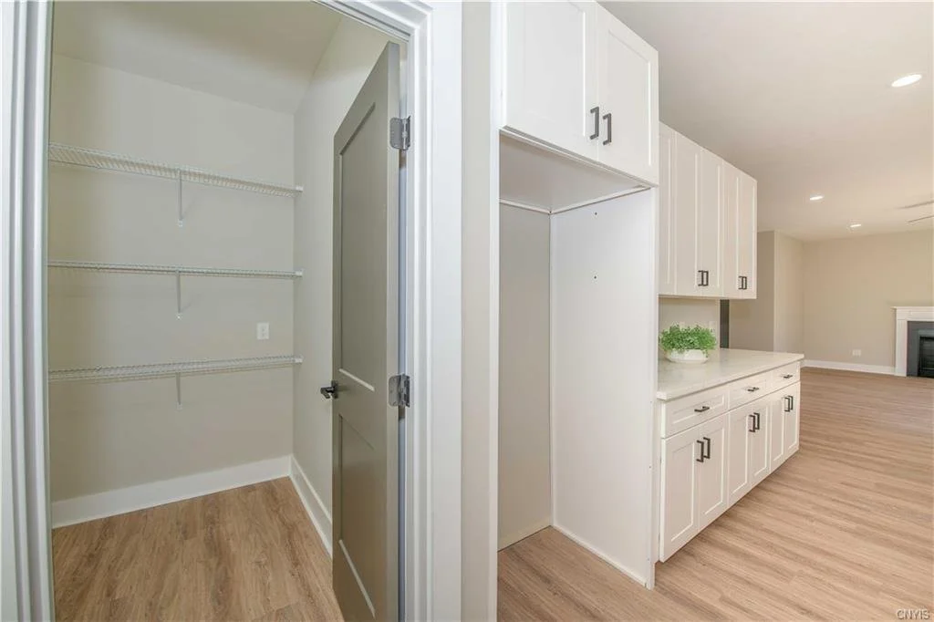 Walk in Pantry