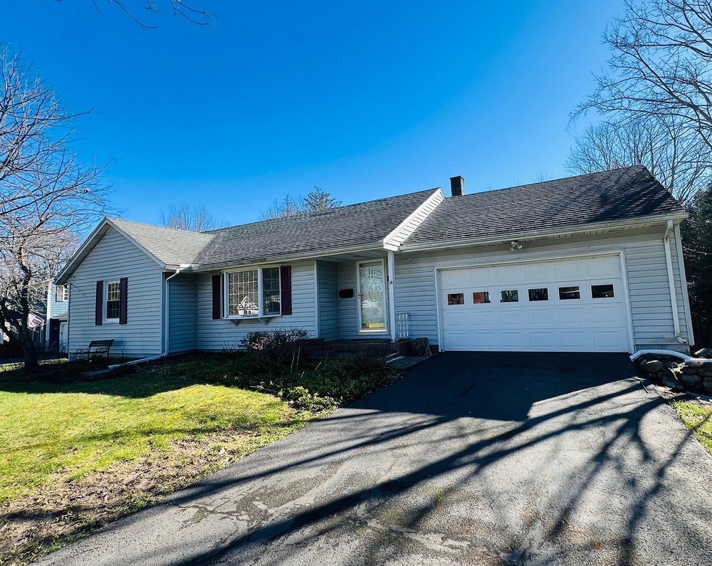 14 Goodspeed Pl, Skaneateles, NY — Lake Life Real Estate Agency