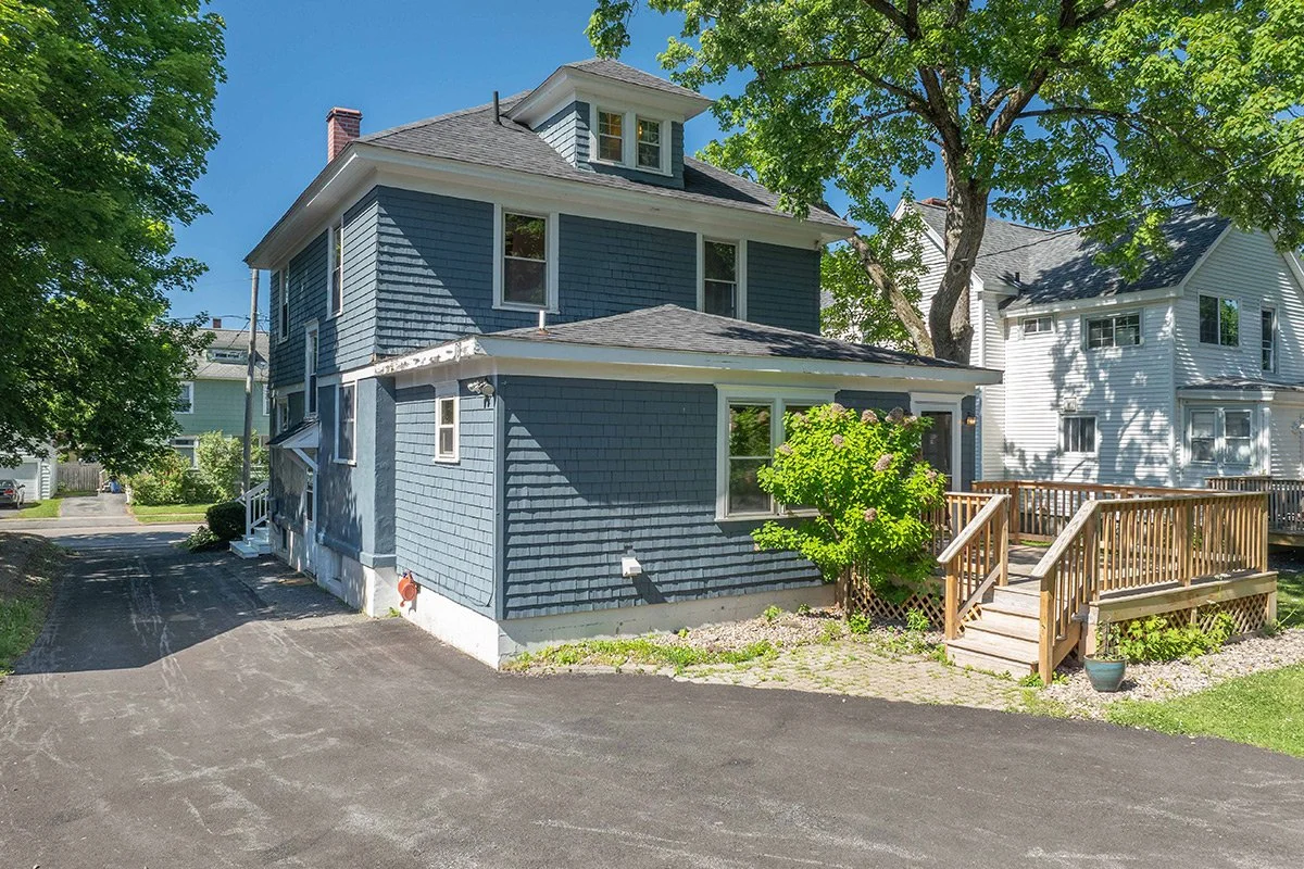 Oneida,-259-Bates-Avenue-(10-of-32).jpg