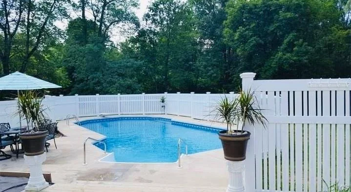 1782-Moroney-Road-pool.jpeg