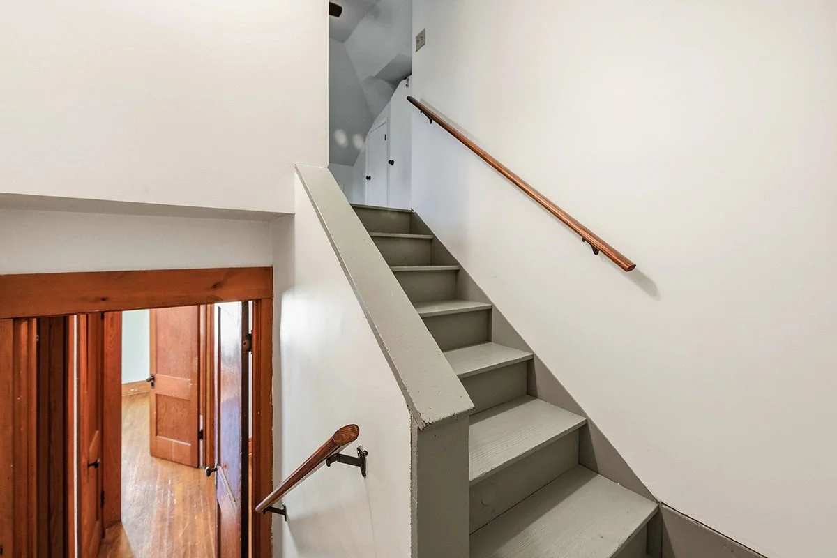 Oneida,-259-Bates-Avenue-(37-of-41).jpg