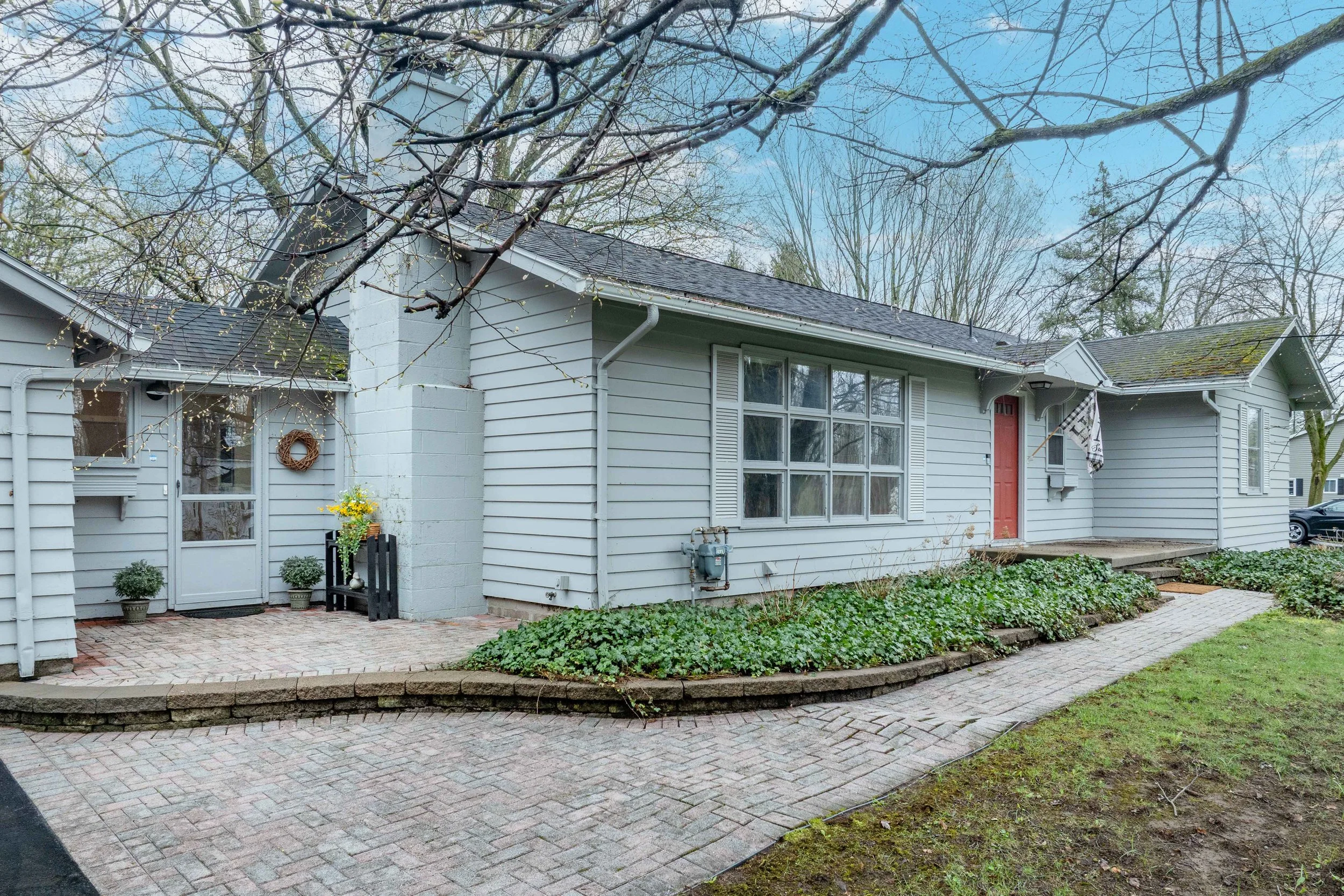 1-3862 State St.jpg