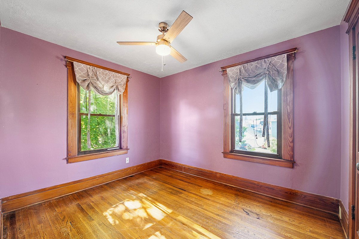 Oneida,-259-Bates-Avenue-(34-of-41).jpg