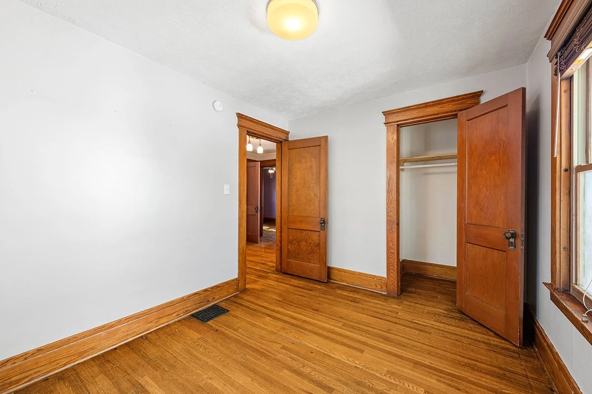 Oneida,-259-Bates-Avenue-(31-of-41).jpg