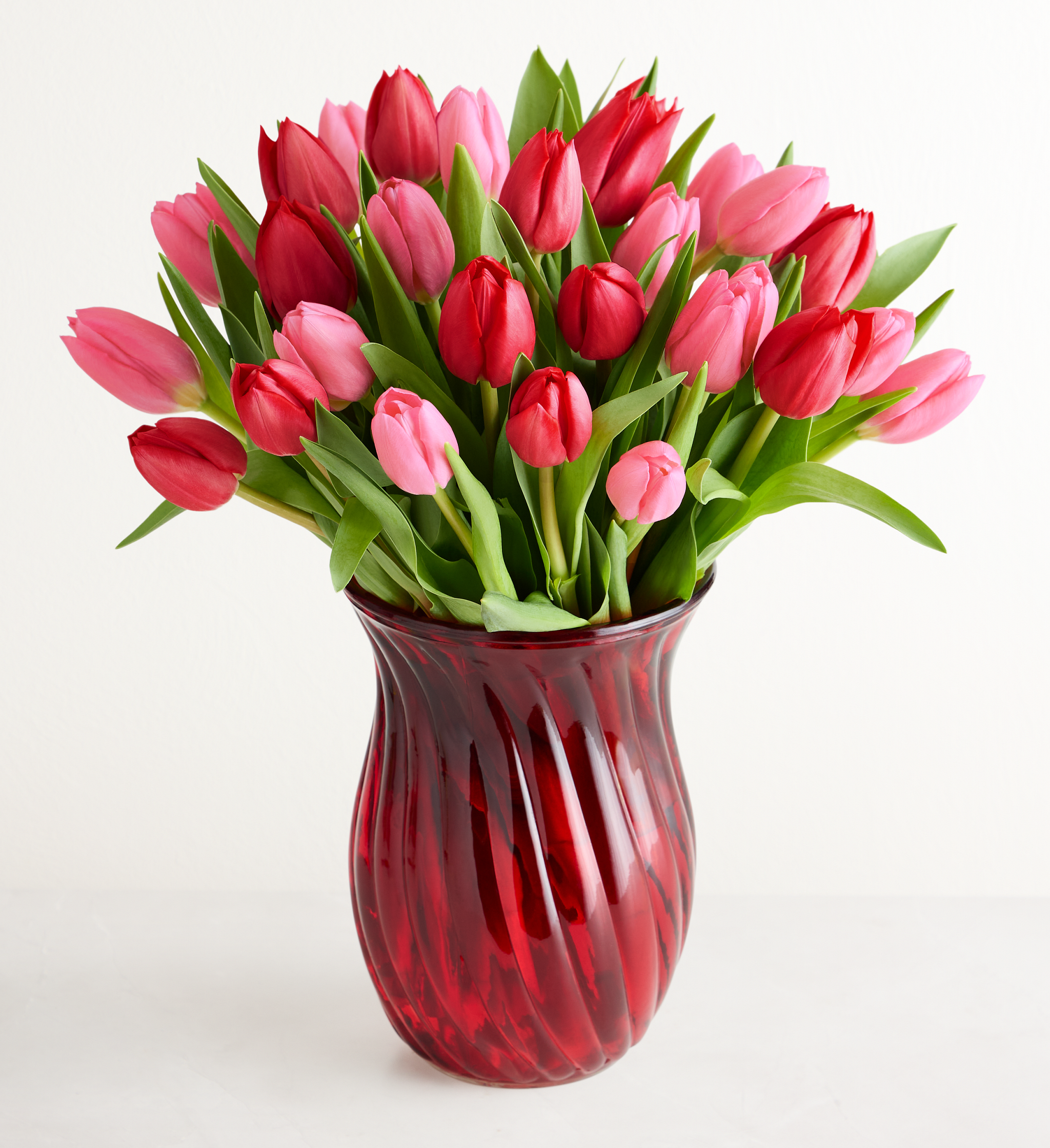 30 Stem Sweetest Love Tulips (Clear Red Glass Vase)