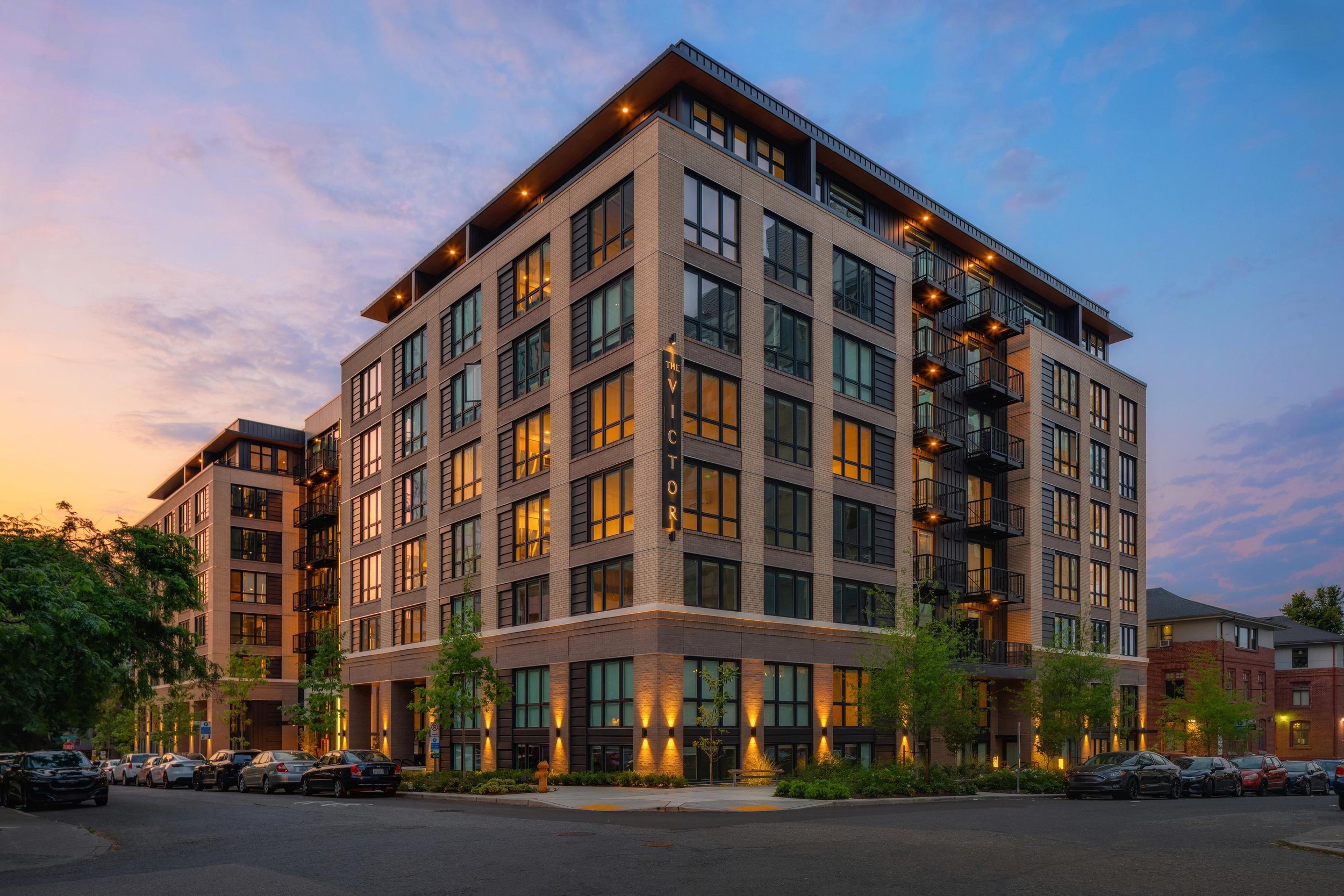 VictorSeattle-BrandDesign-ExteriorSigns.jpg