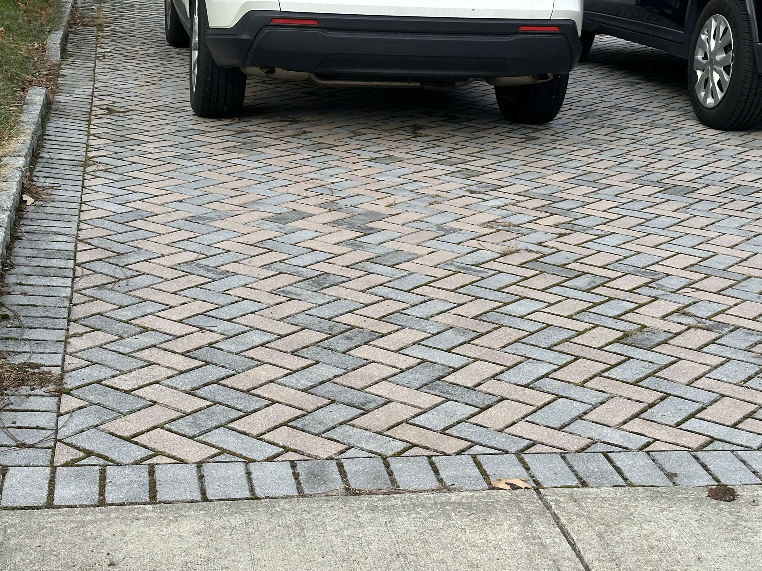 brown springfield house driveway.jpeg