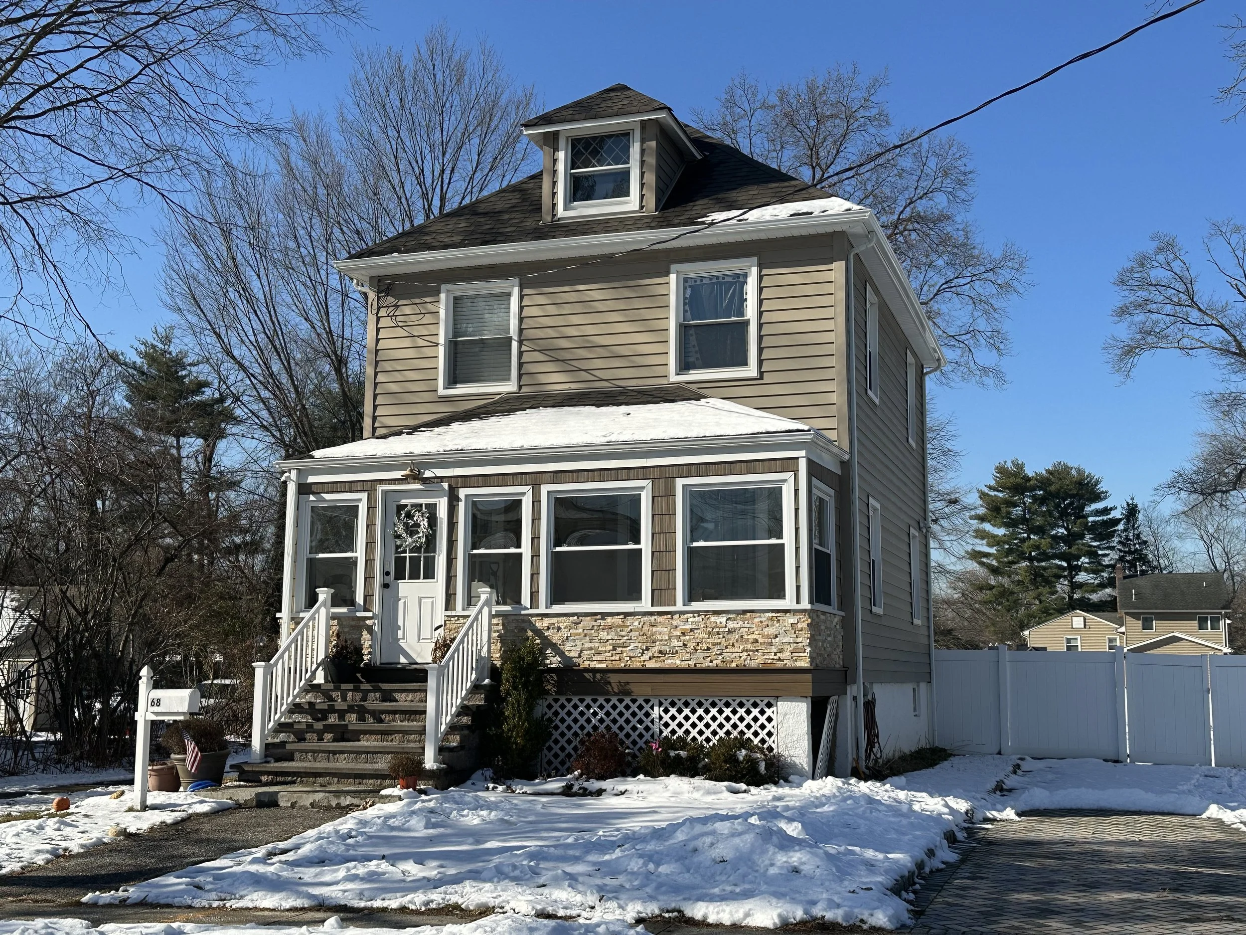 brown springfield house photo.jpeg