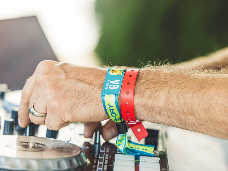 POOLSIDE DJ | DJ TRUSTOREY