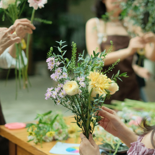 Floral Arrangement Class with Tipton & Hurst
