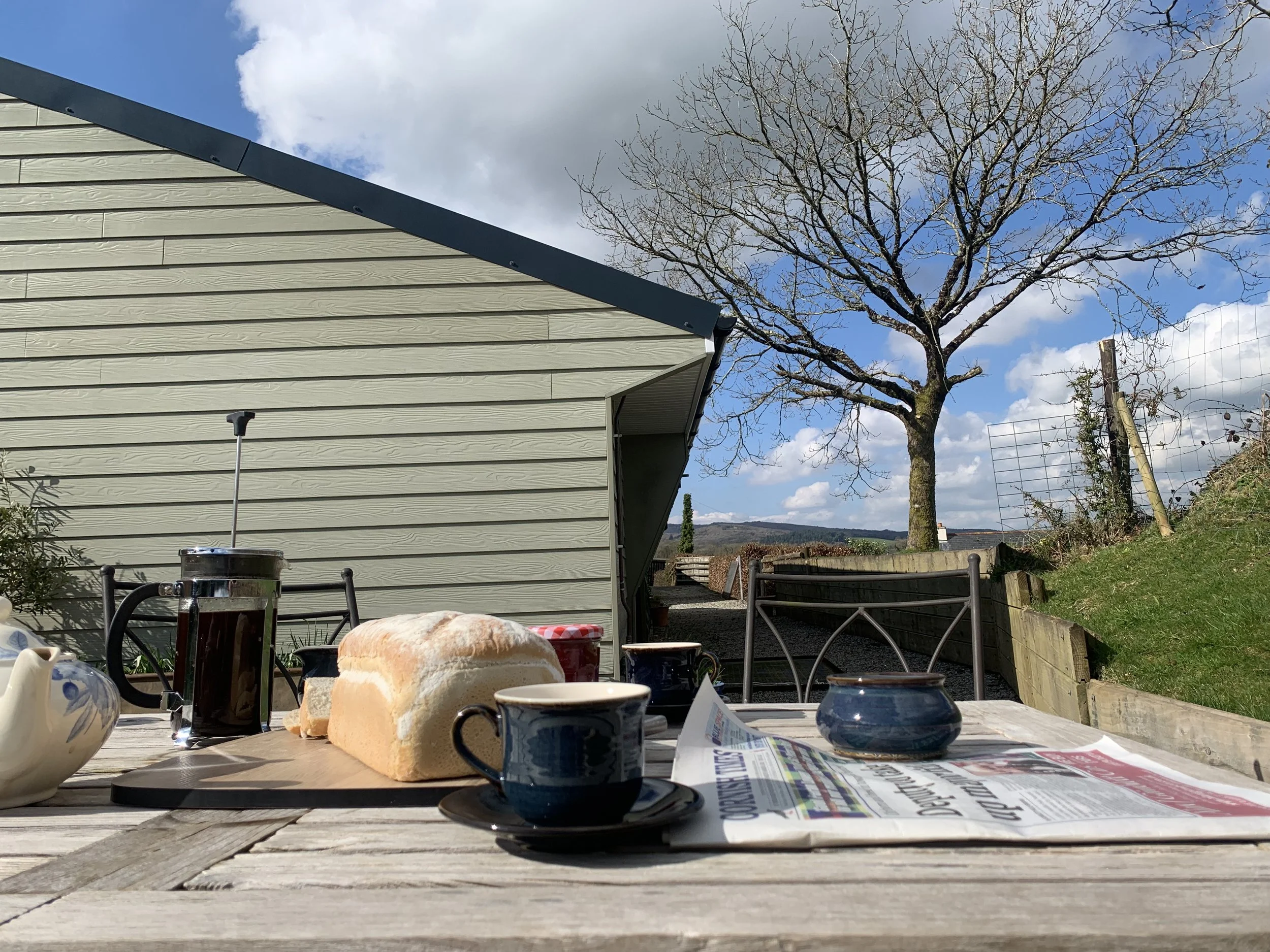 Breakfast at Field End.