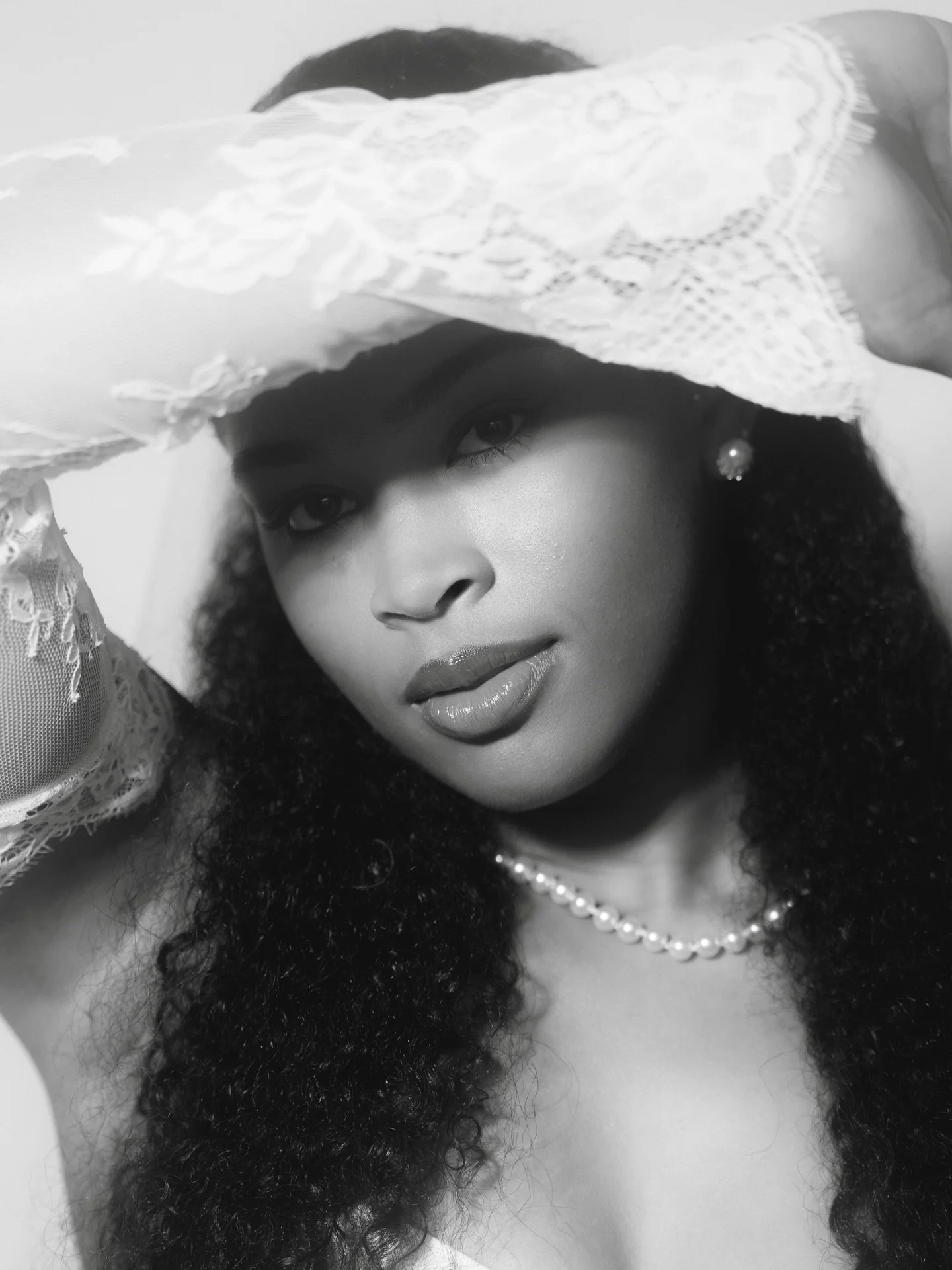 Portrait of a Bride // Entry 7

Getting to catch up with old brides, as well as meet new ones, through this project has been so much fun.

These sessions are a time for us to experiment with different lighting, lenses, and whatever else we can come u