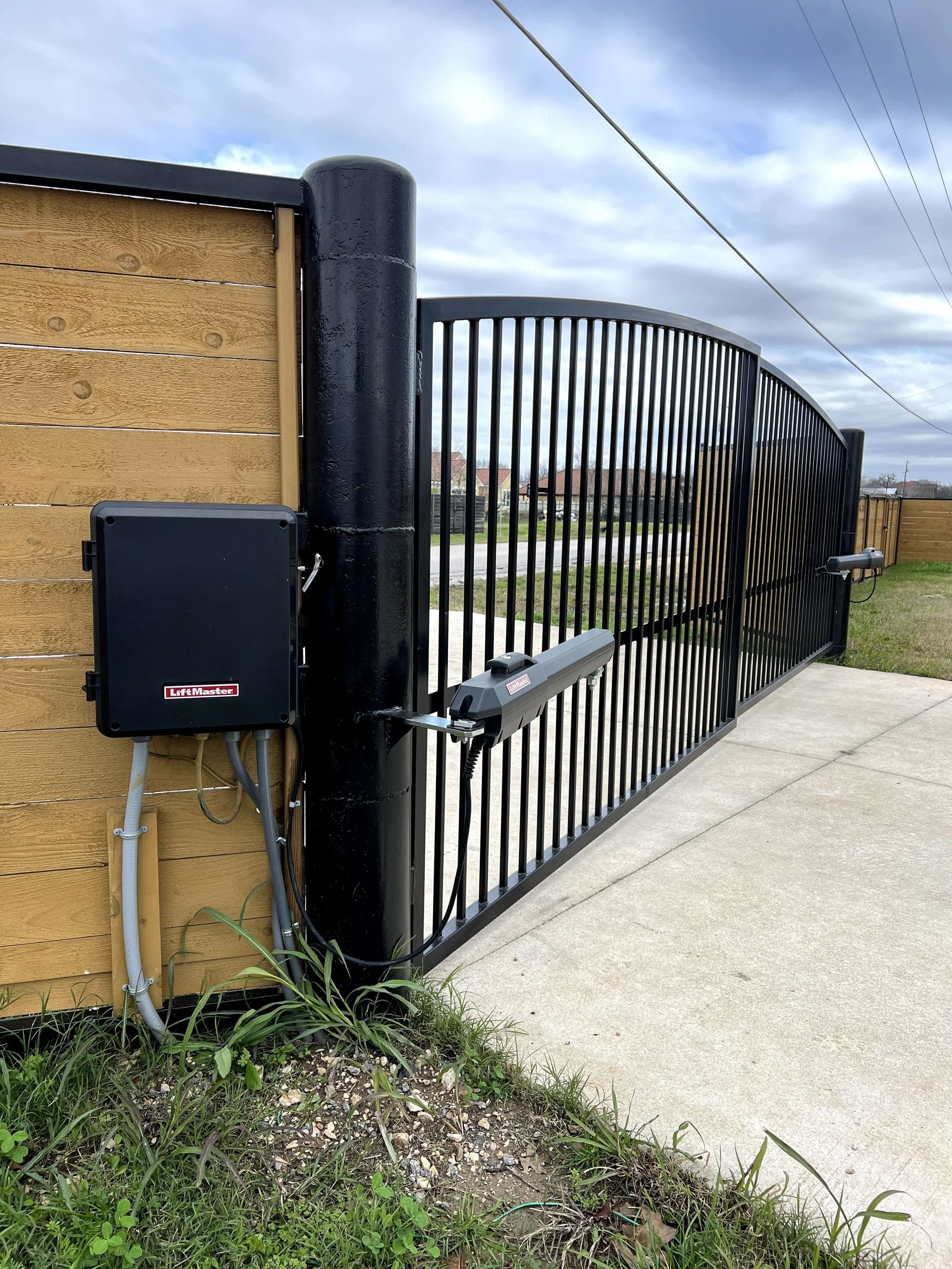 Gate 2.jpg