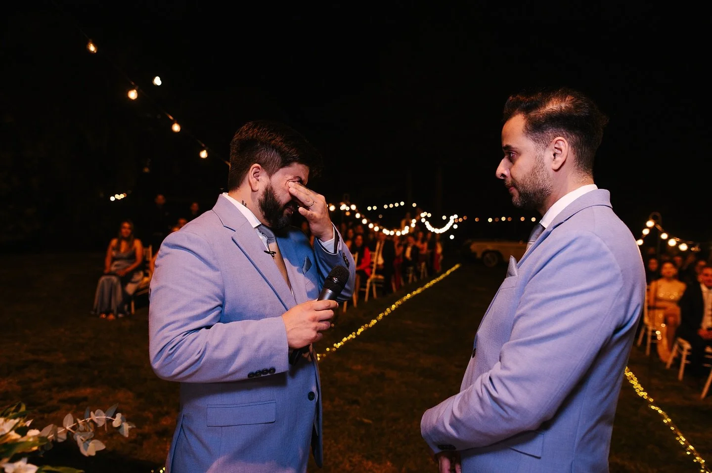 &bull; Emoci&oacute;n, uno de los tantos sentimiento que se sienten al momento de decir: Si, acepto! 

Claudio &amp; Jes&uacute;s 
.
.
.
.
Novio: @jorgeacevedocollazo 
Novio: @jegarcia0410 
Fiesta: @chacralatradicion 
.
.
.
.
#weddingphotography #fot