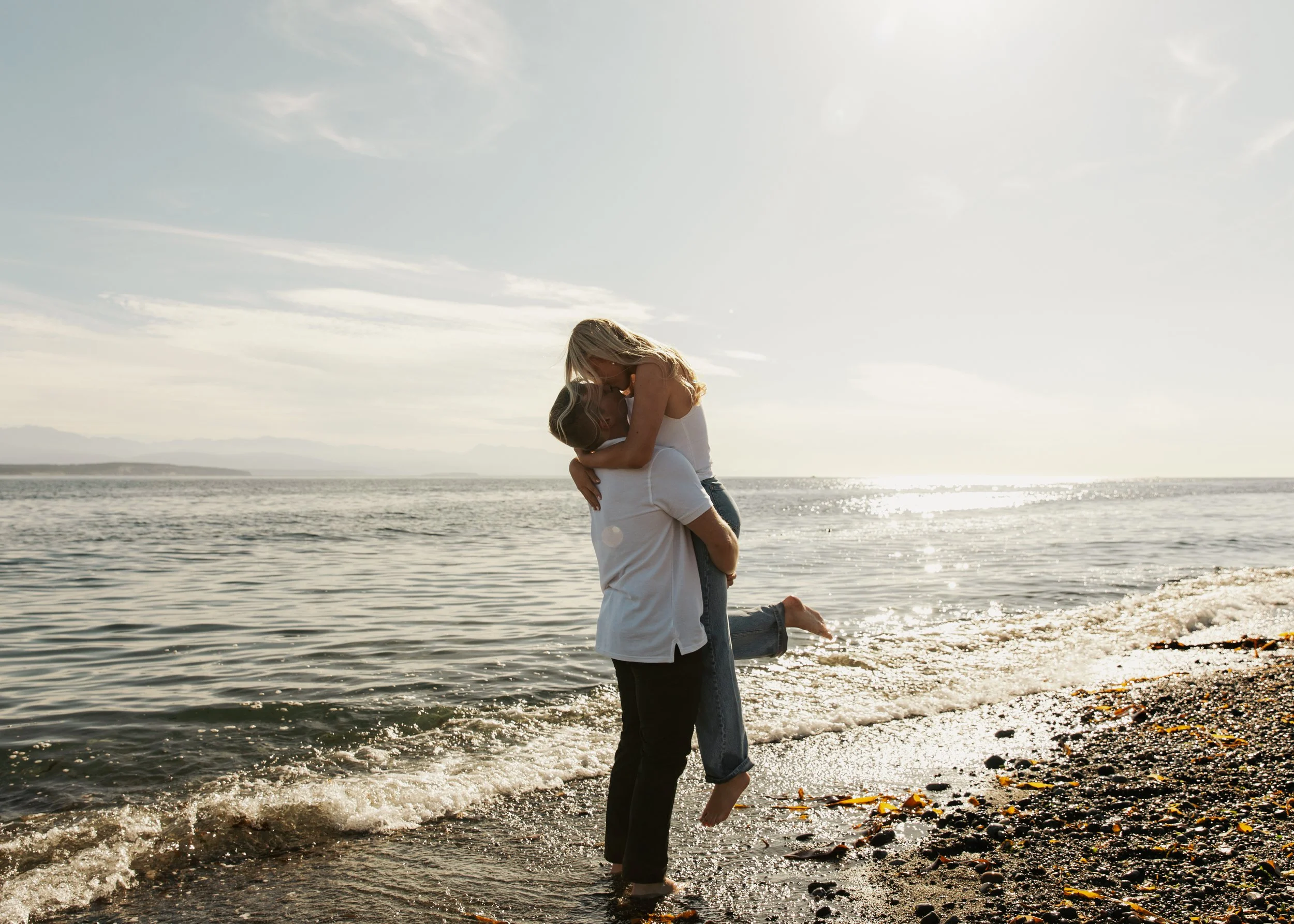 Pratt Reserve on Ebey's Landing engagement photography