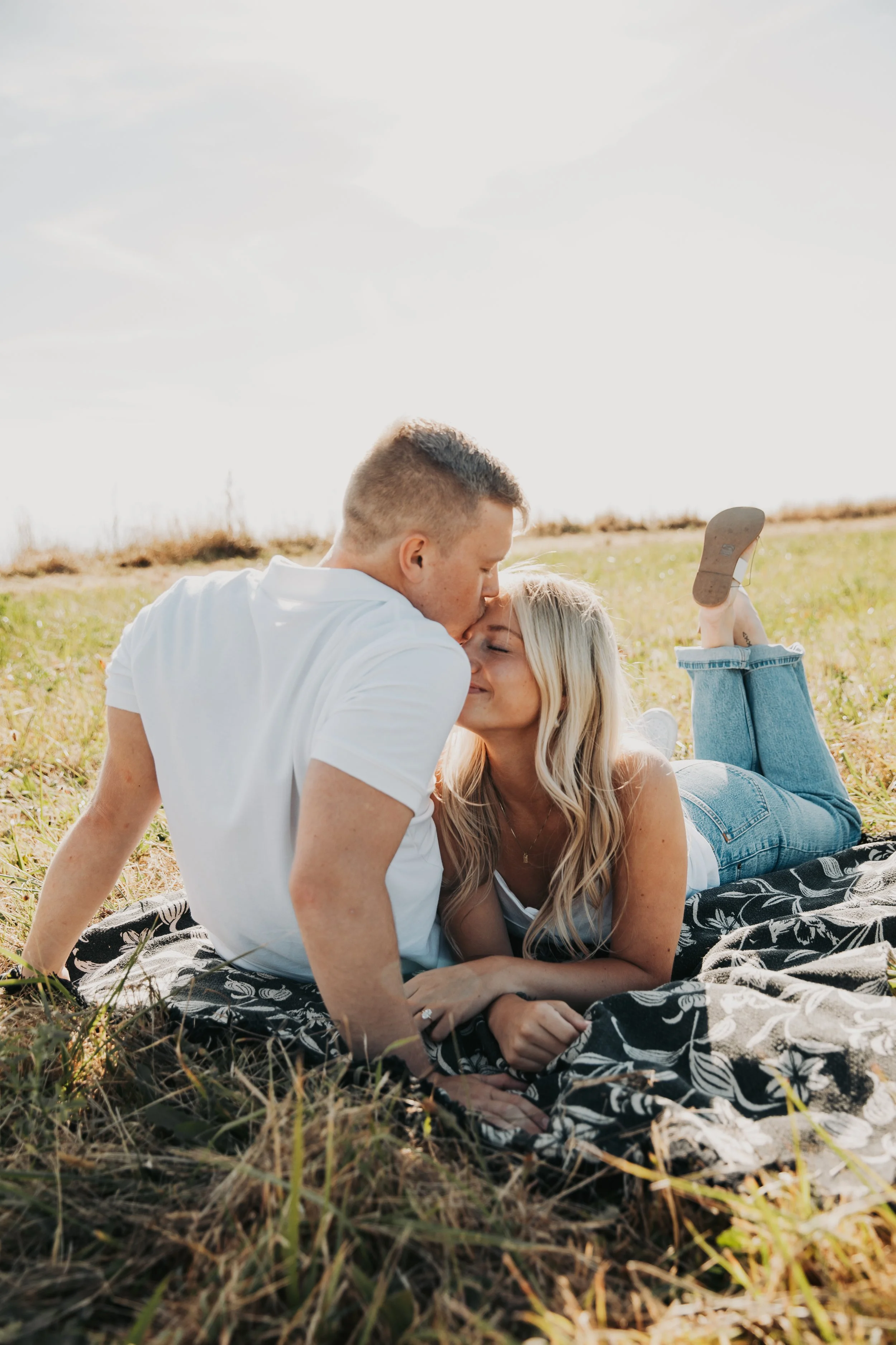 Pratt Reserve on Ebey's Landing engagement photography. Washington engagement photographer