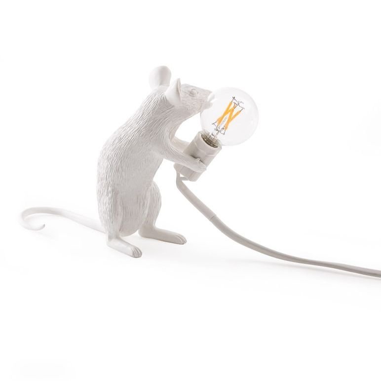 Seletti+mouse+lamp+sitting+b.jpg