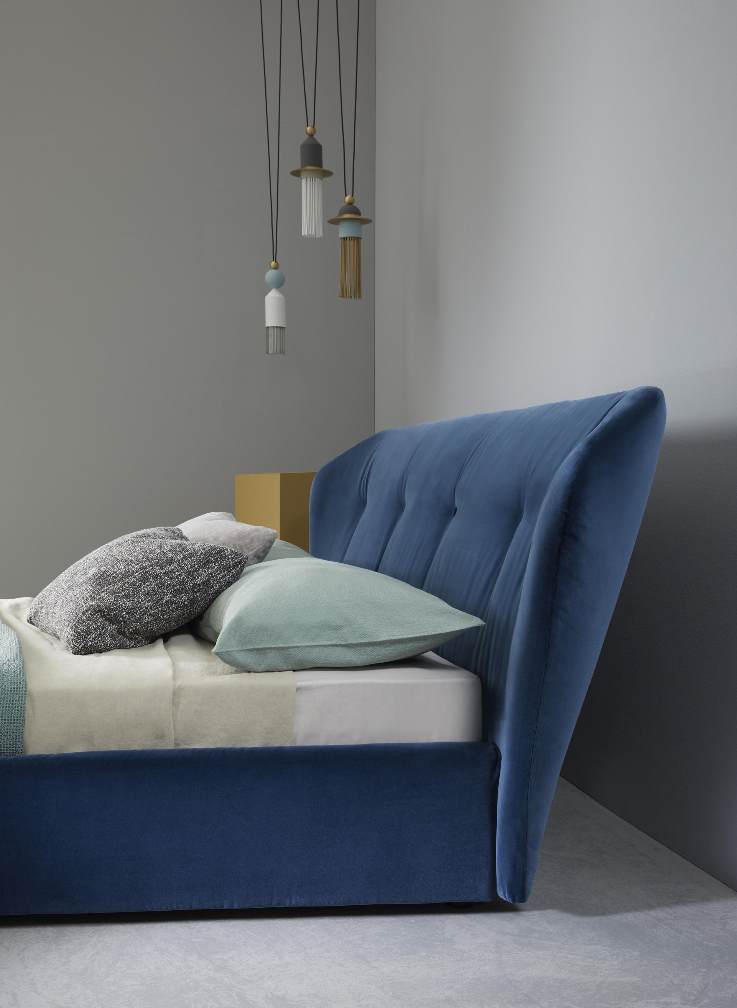 Saba_New_York_Box_Bed_02.jpg