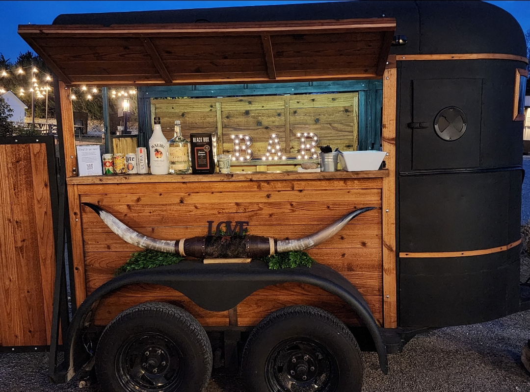 Country Trailer Bar.png