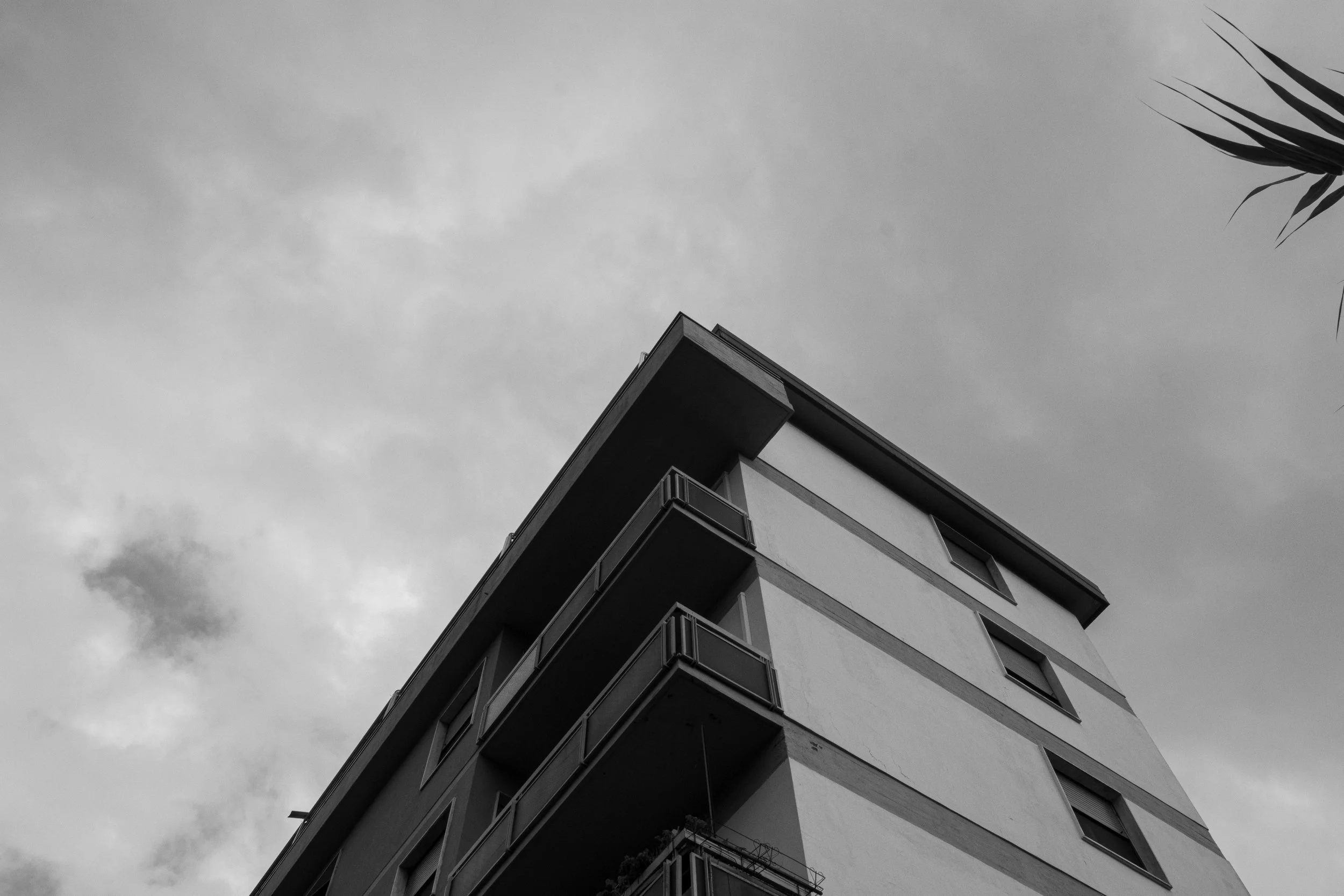 In this project, I took the opportunity to play with the concept of repetition with a center focal point. Florence 2024.  