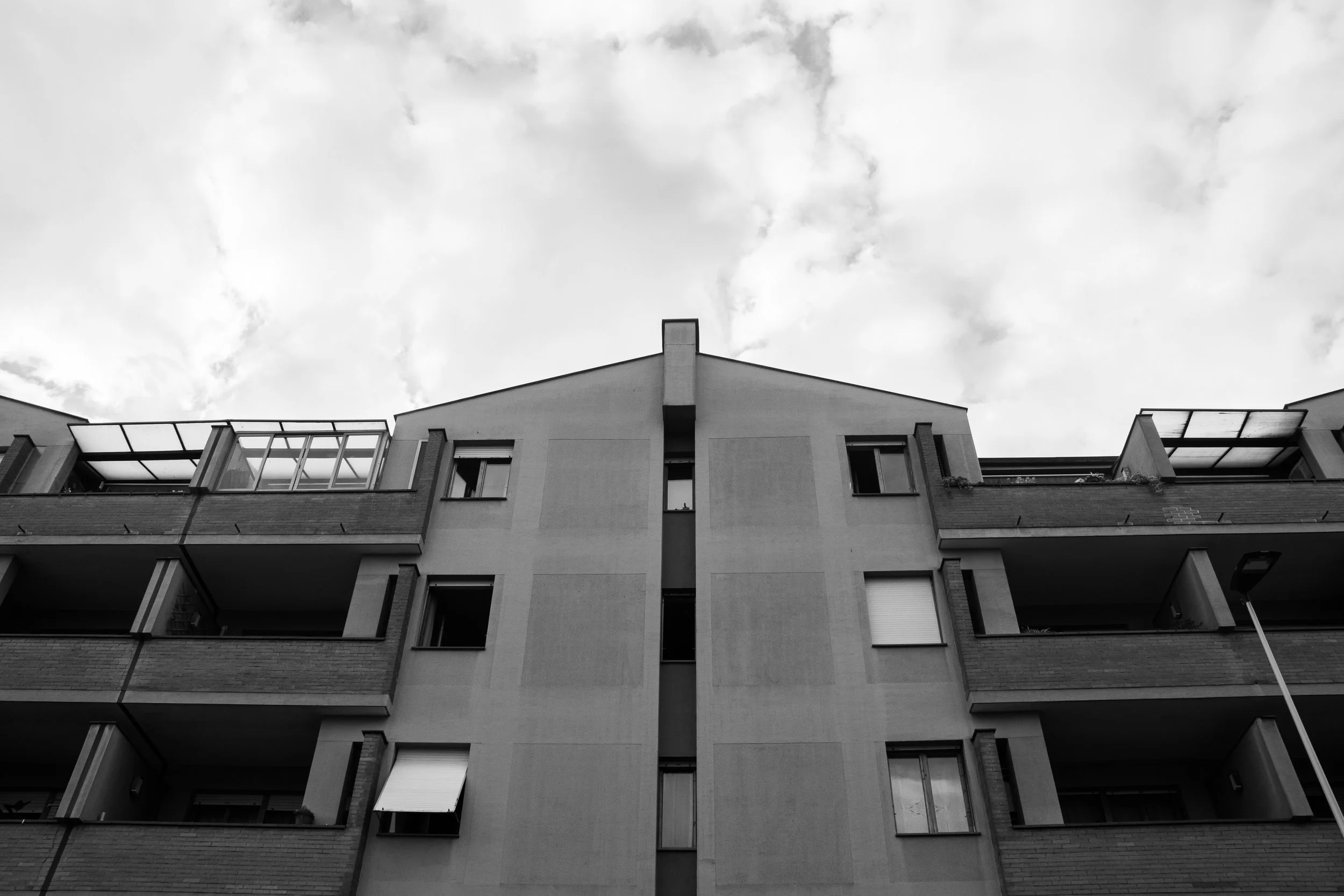 In this project, I took the opportunity to play with the concept of repetition with a center focal point. Florence 2024.  