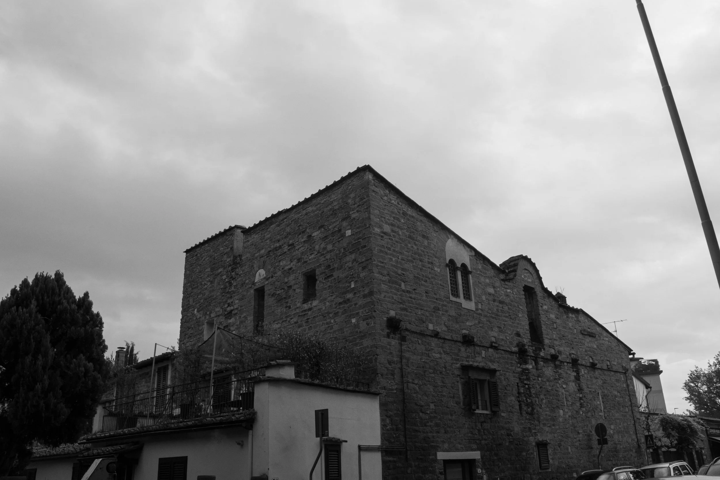 In this project, I took the opportunity to play with the concept of repetition with a center focal point. Florence 2024.  