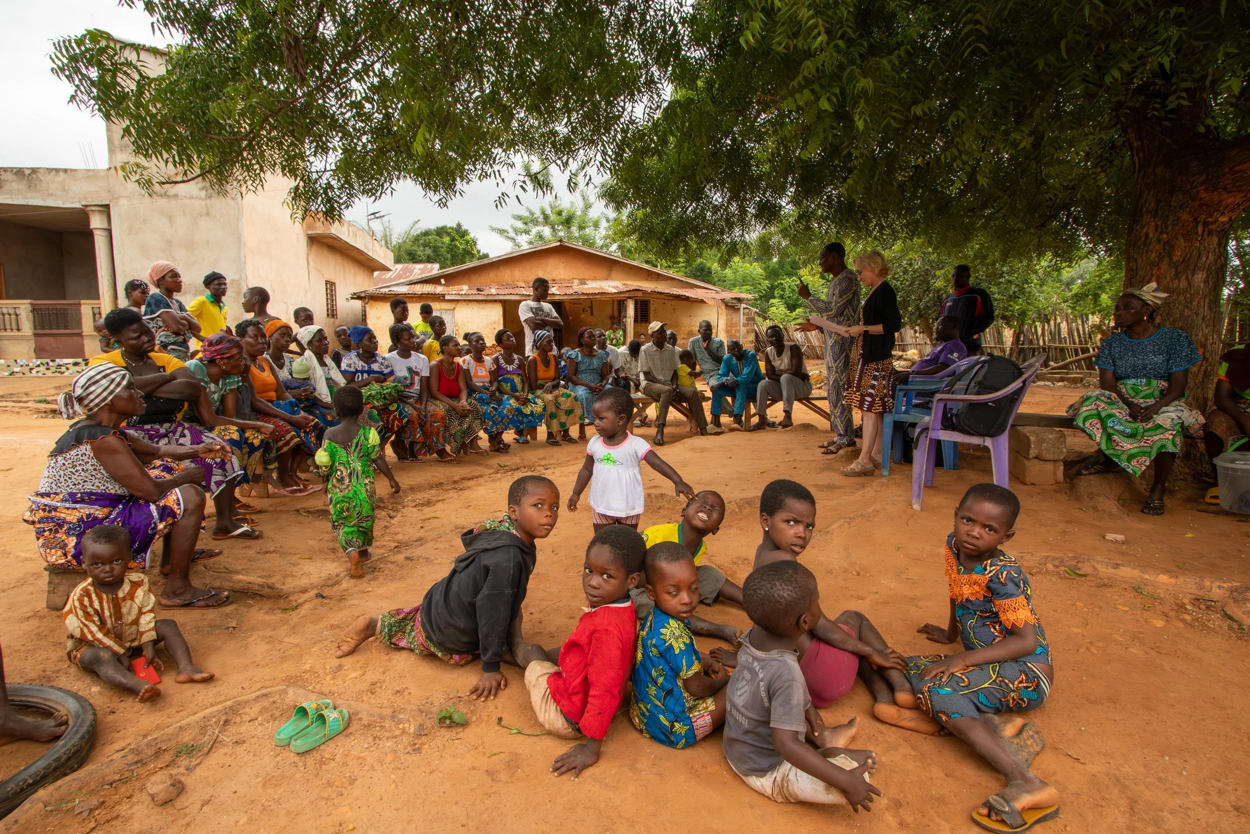 During each group visit, Elizabeth read a letter expressing where she had been over the years and how happy she was to see each group work continue. This group specializes in producing loofahs to be sold in markets, August 2025. 
