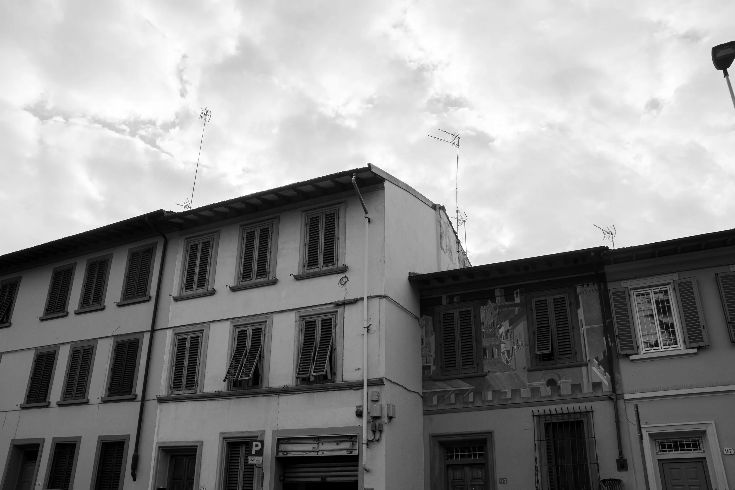 In this project, I took the opportunity to play with the concept of repetition with a center focal point. Florence 2024.  