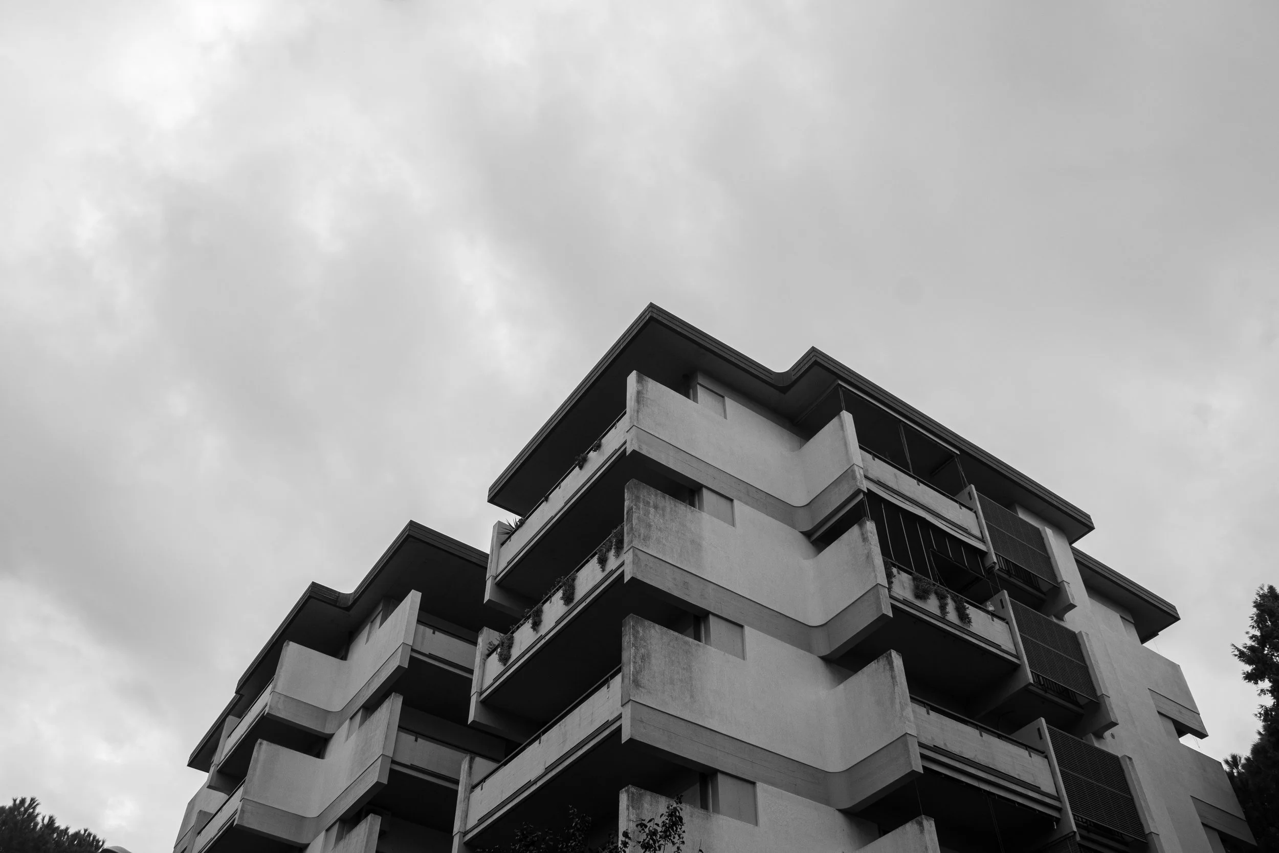 In this project, I took the opportunity to play with the concept of repetition with a center focal point. Florence 2024.  