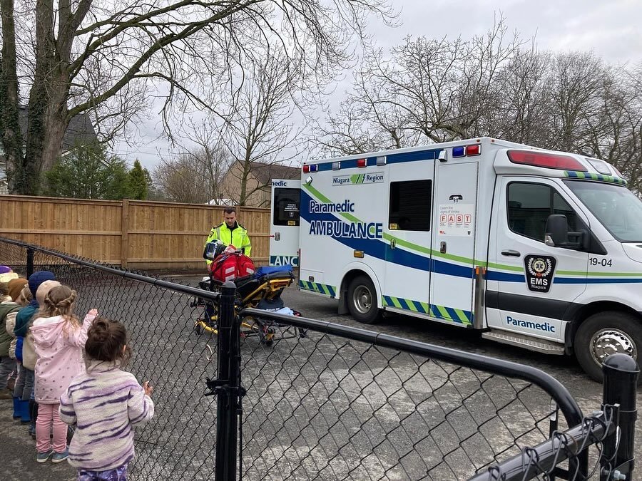 Our Vineland students and staff were treated to a visit with from a paramedic and an ambulance! Thank you to Mr. Bryce for visiting today!