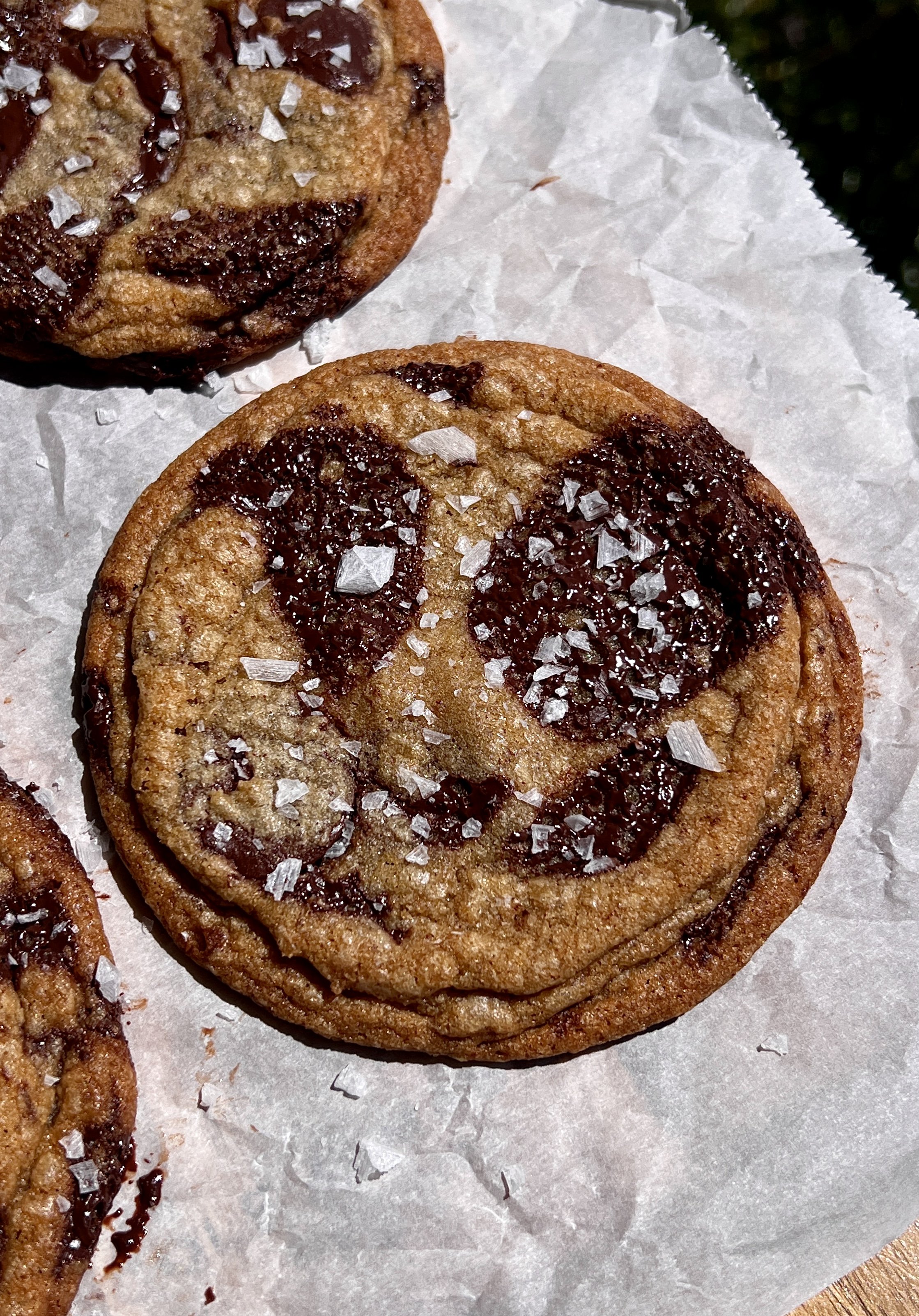 Crinkled Brown Butter Chocolate Chip Cookies (Thin &amp; Crispy)