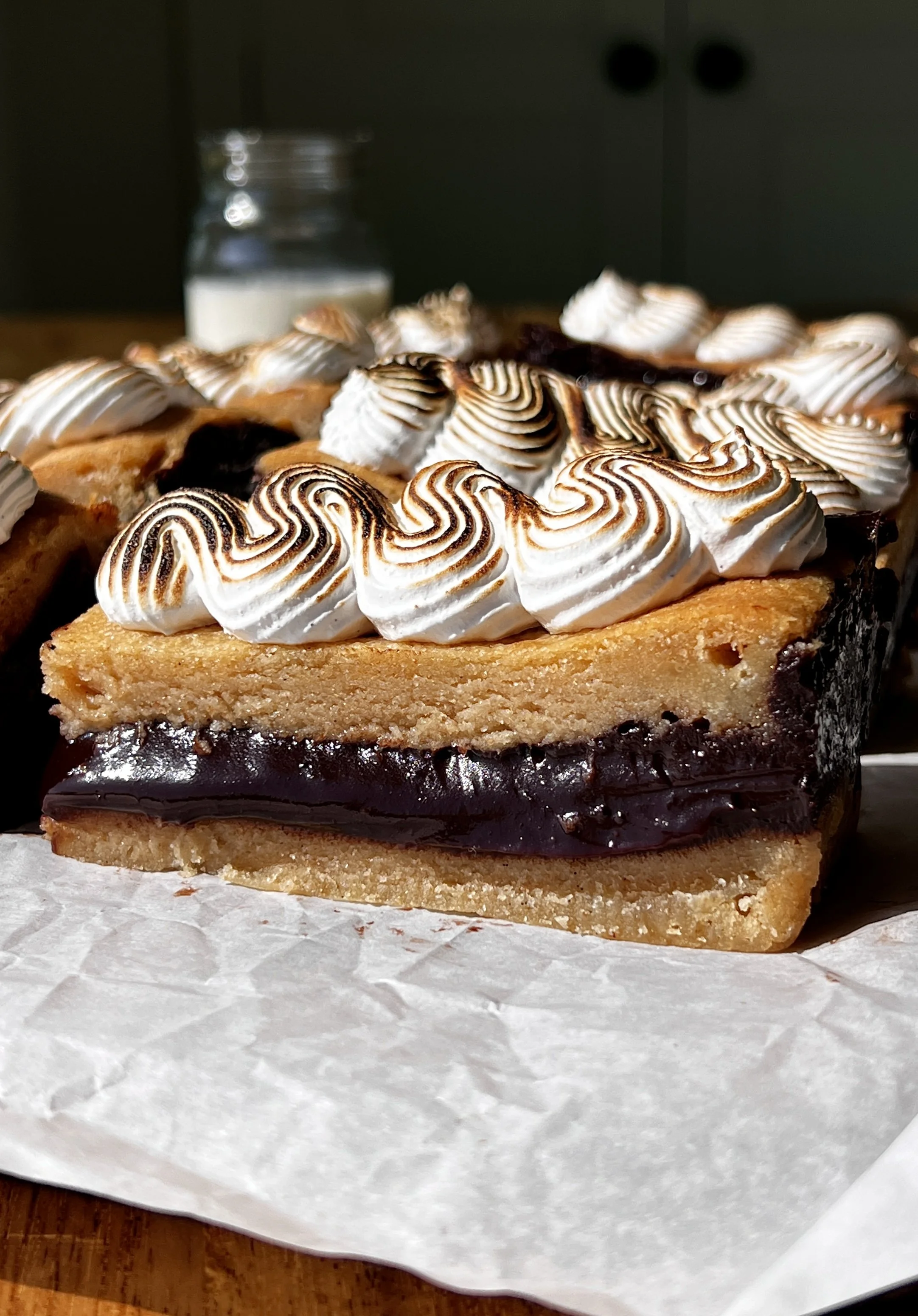 S’mores Fudge Shortbread Bars