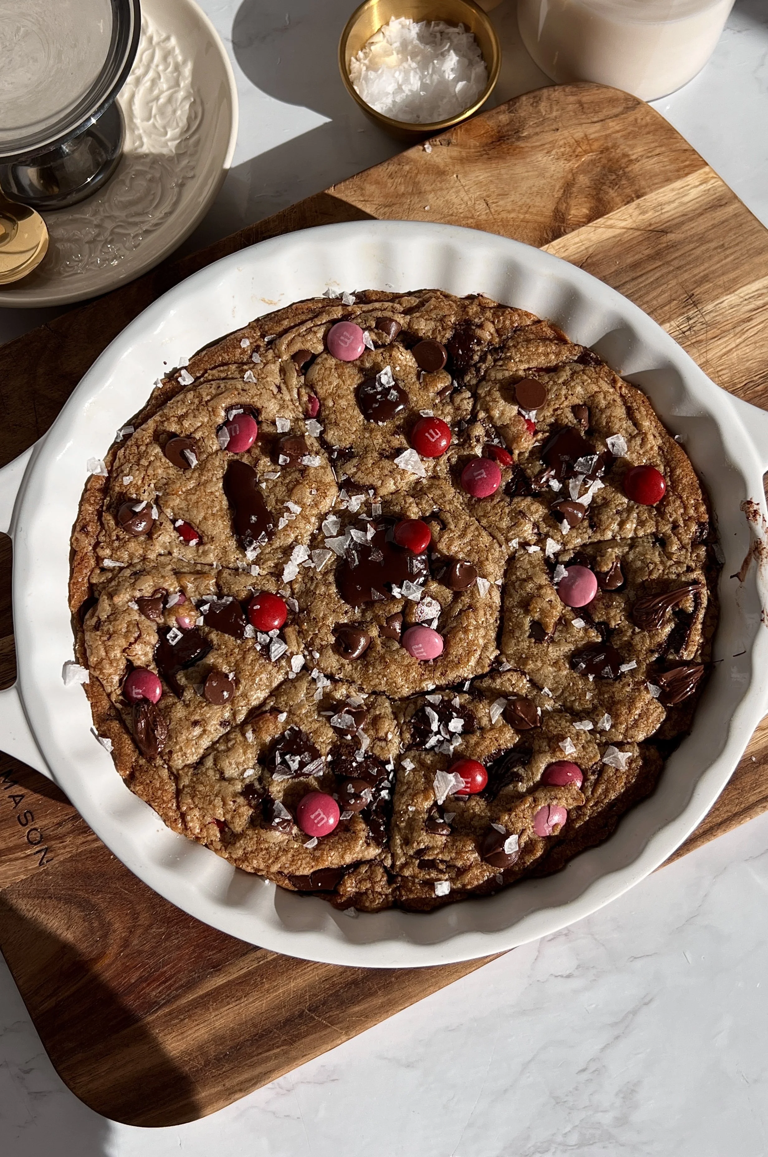 Gooey scoopable brown butter chocolate chip cookies with caramelized edges and melty chocolate chips.