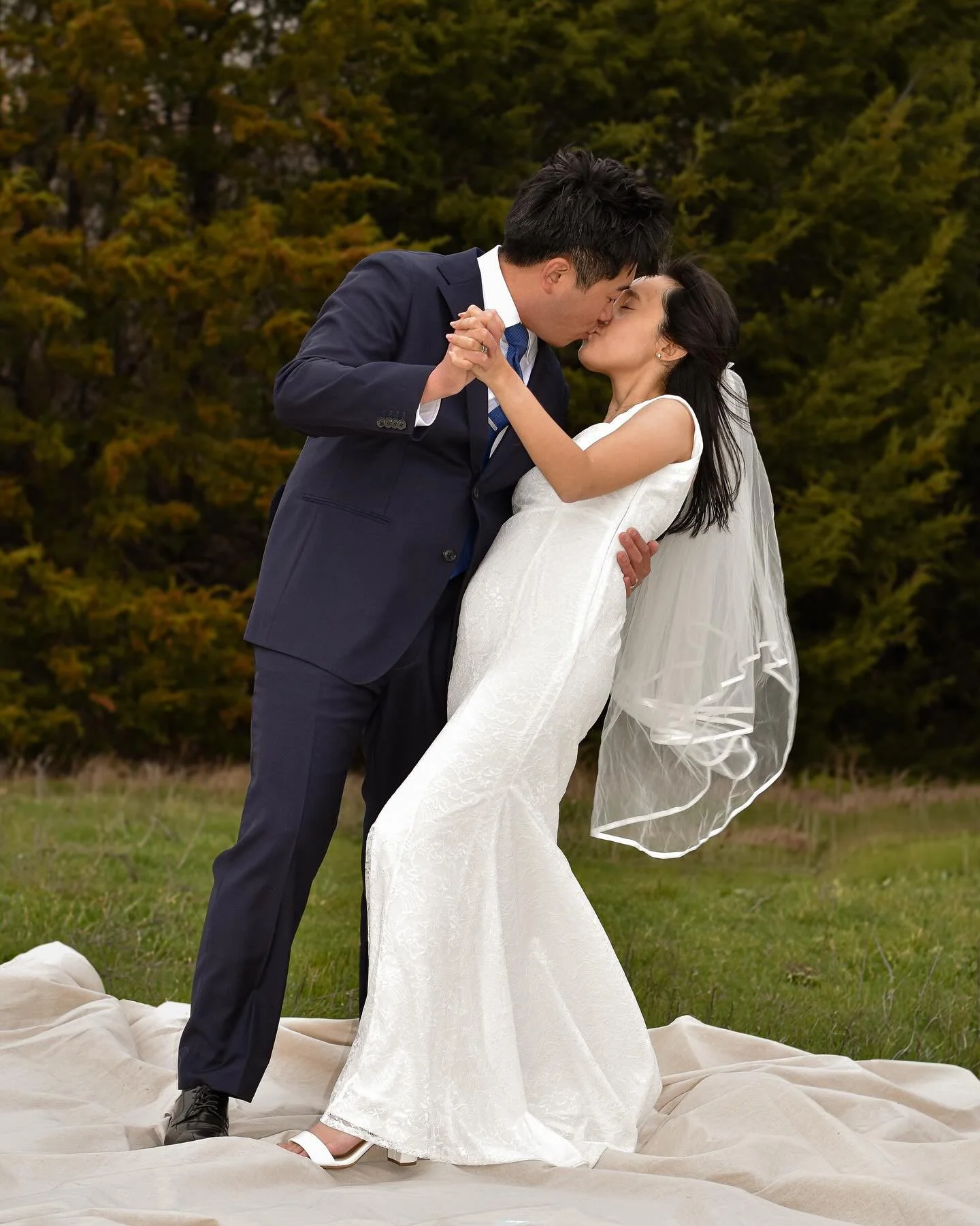 🌲🎐Whispers of wind, the rustle of leaves, and a love that needs no audience.
Just the two of you, grounded in nature, wrapped in something timeless.
These are the moments that matter most.💍 
#ElopementPhotographer #NatureElopement #TexasElopement 