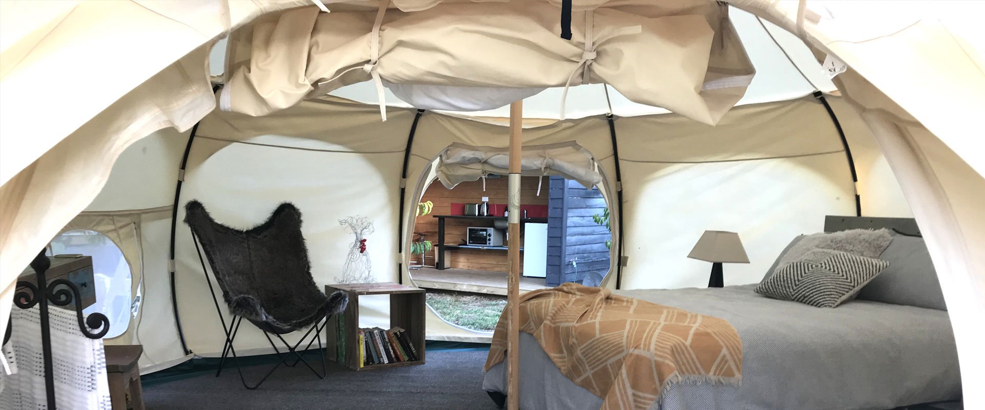 onetwentysix-omaha-glamping-tent-inside-1__FillWzE5MjAsODAwXQ.jpg