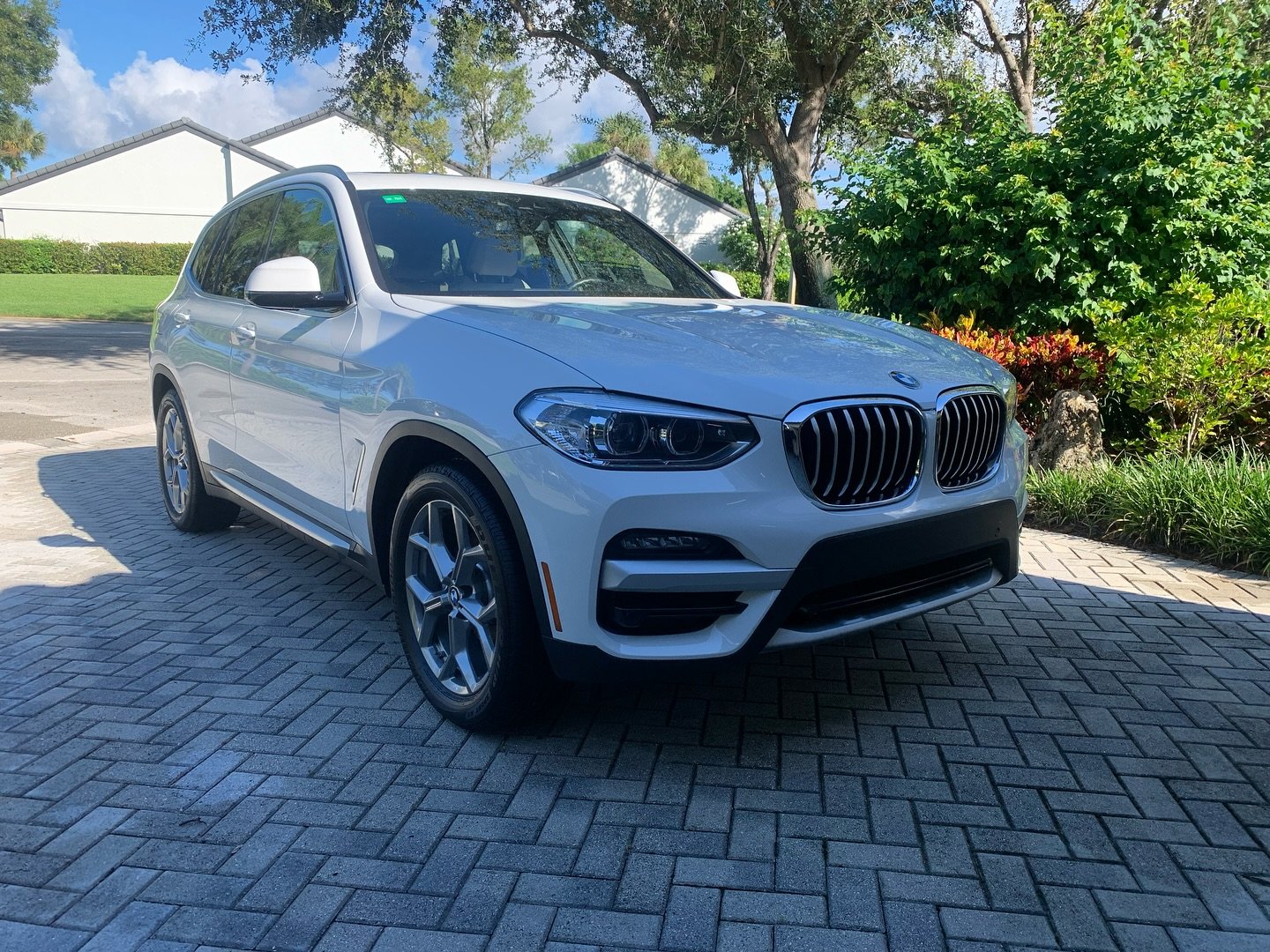 Today We Performed An Exterior Detail On This BMW X3. 

📞 561-323-0269
🖥️ cartelliautospa.com
📧Cartelliautospa561@gmail.com

#southfloridadetailers #palmbeach #broward #paintcorrection #autodetailing #detailersofinstagram #carwash #ceramiccoating 