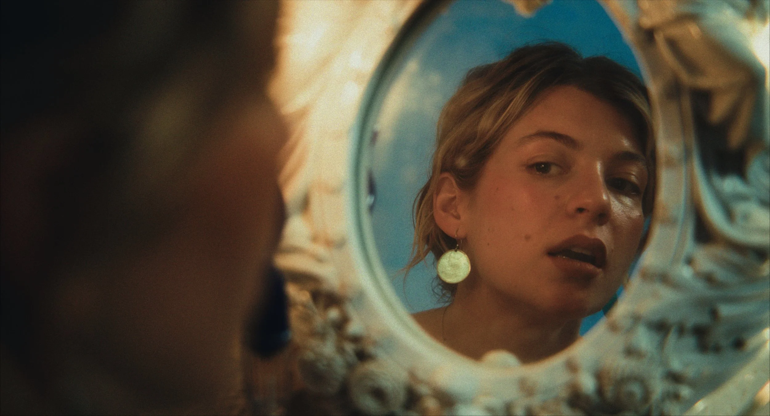 Still 2025-11-06 122659_6.1.2.jpg