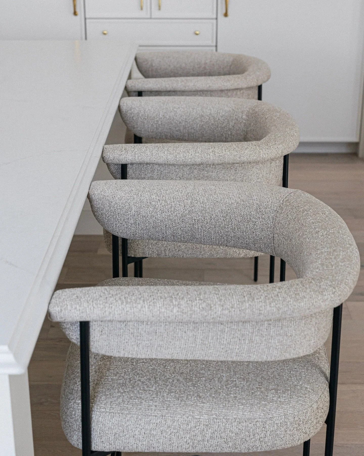 Amalfi: Tailor this sleek modern stool with your favorite fabric or leather 〰️

#custommade
#furniture #interiordesign 
#interiors #architecture 
#design #handcrafted
